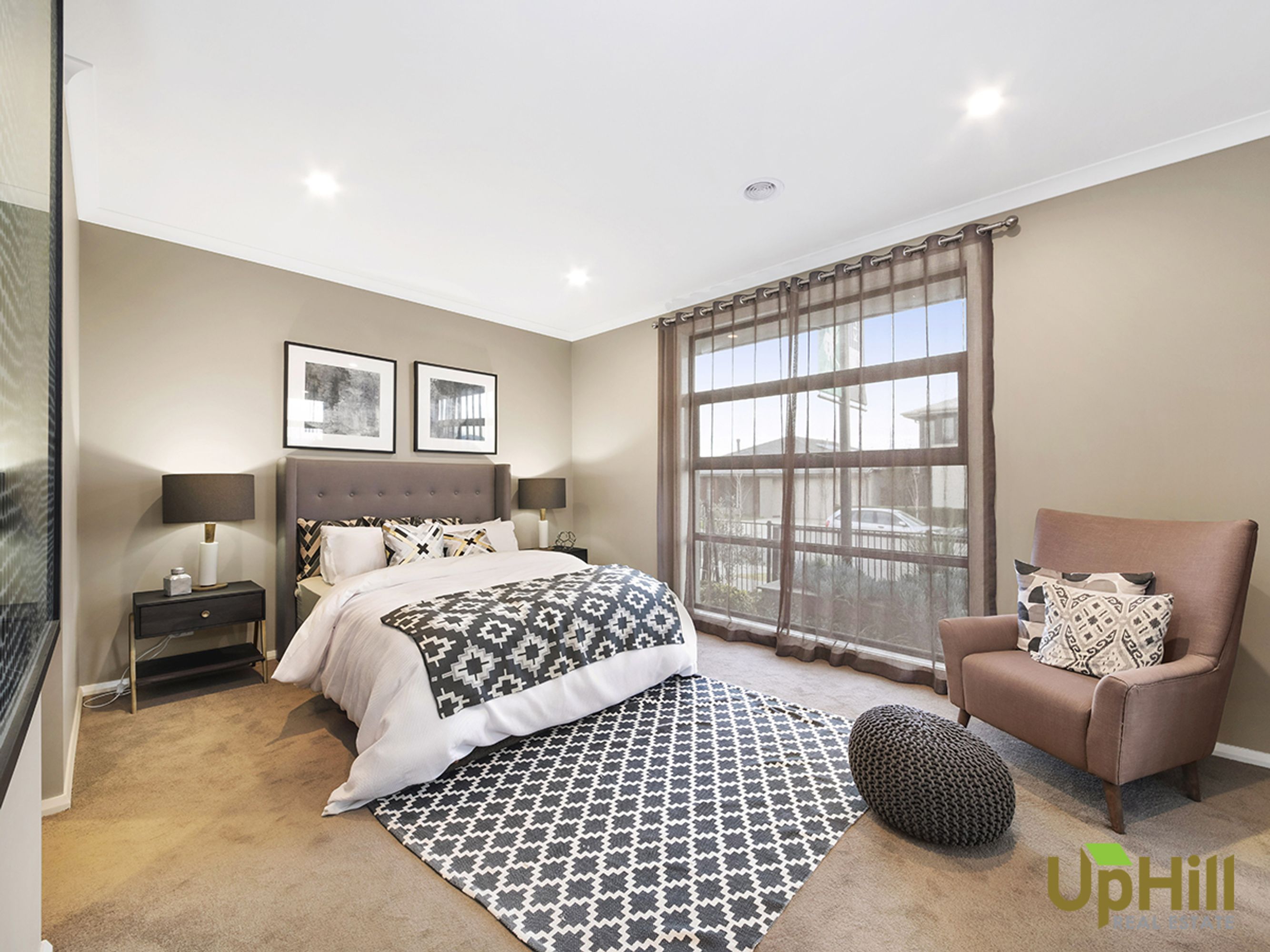 12 LUCINDA LANE, Cranbourne North - Thumbnail 3
