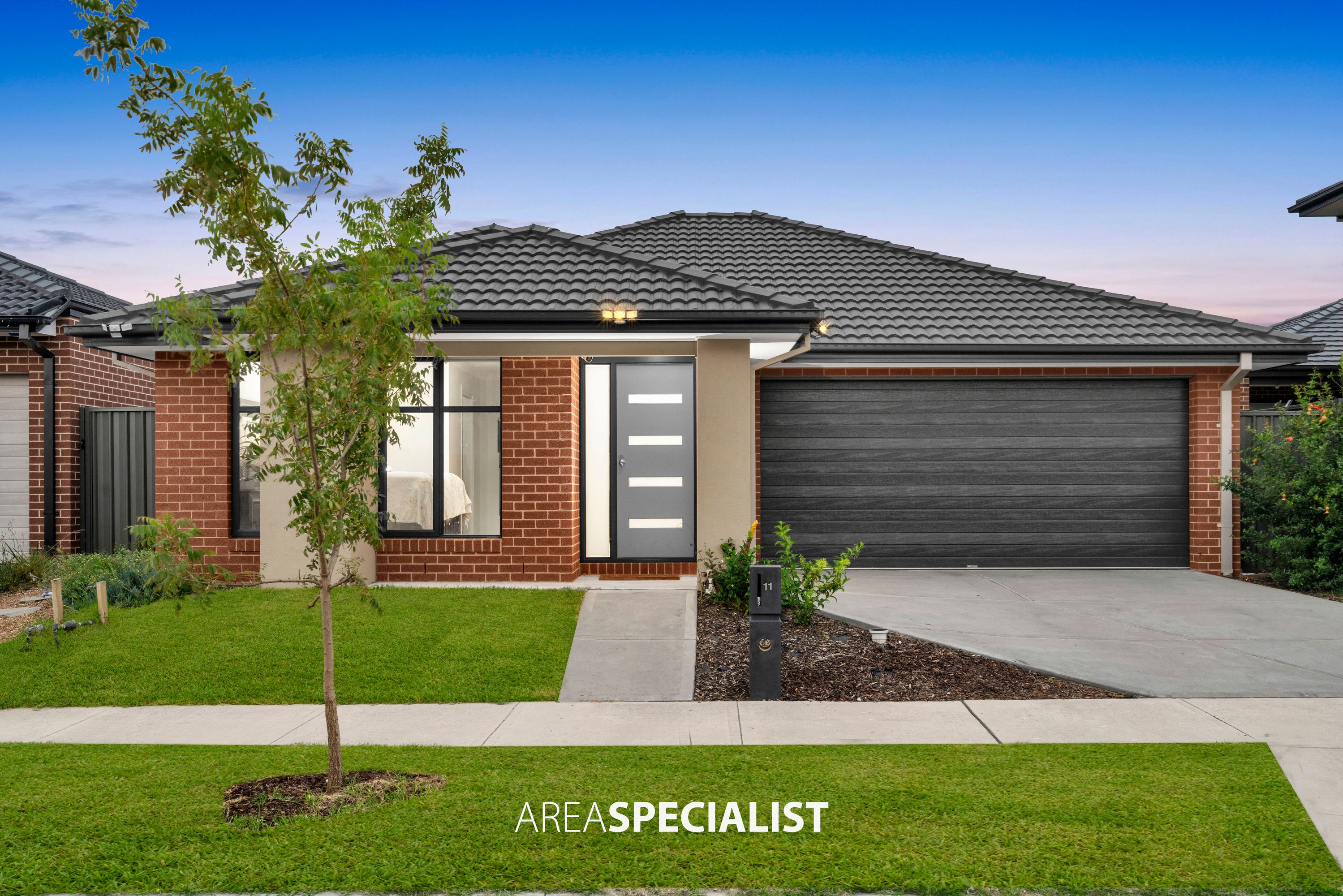 11 Carnelian Circuit, Clyde North, VIC 3978, Clyde North - Image 1