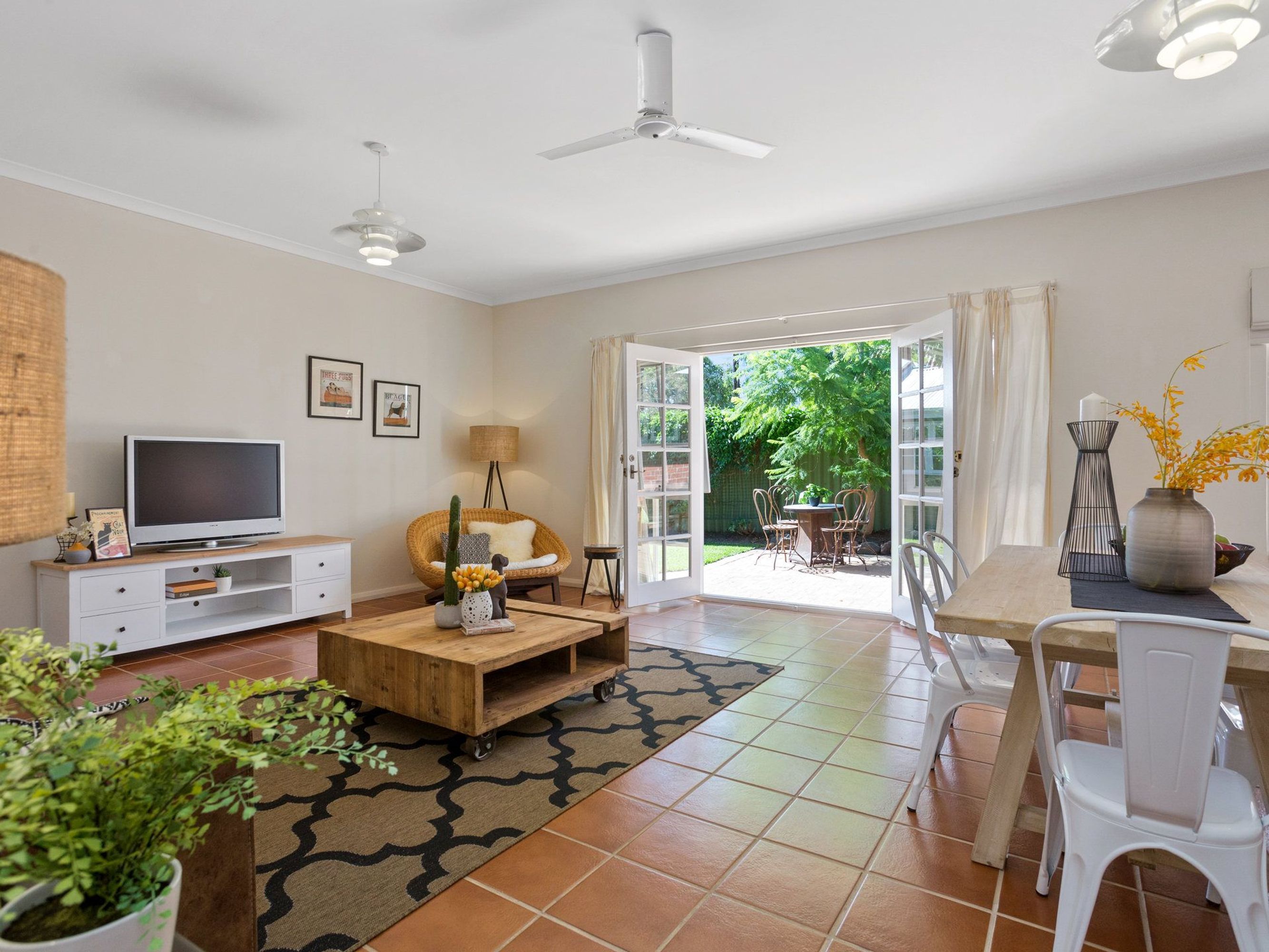 3 Derby Road, Subiaco - Thumbnail 2