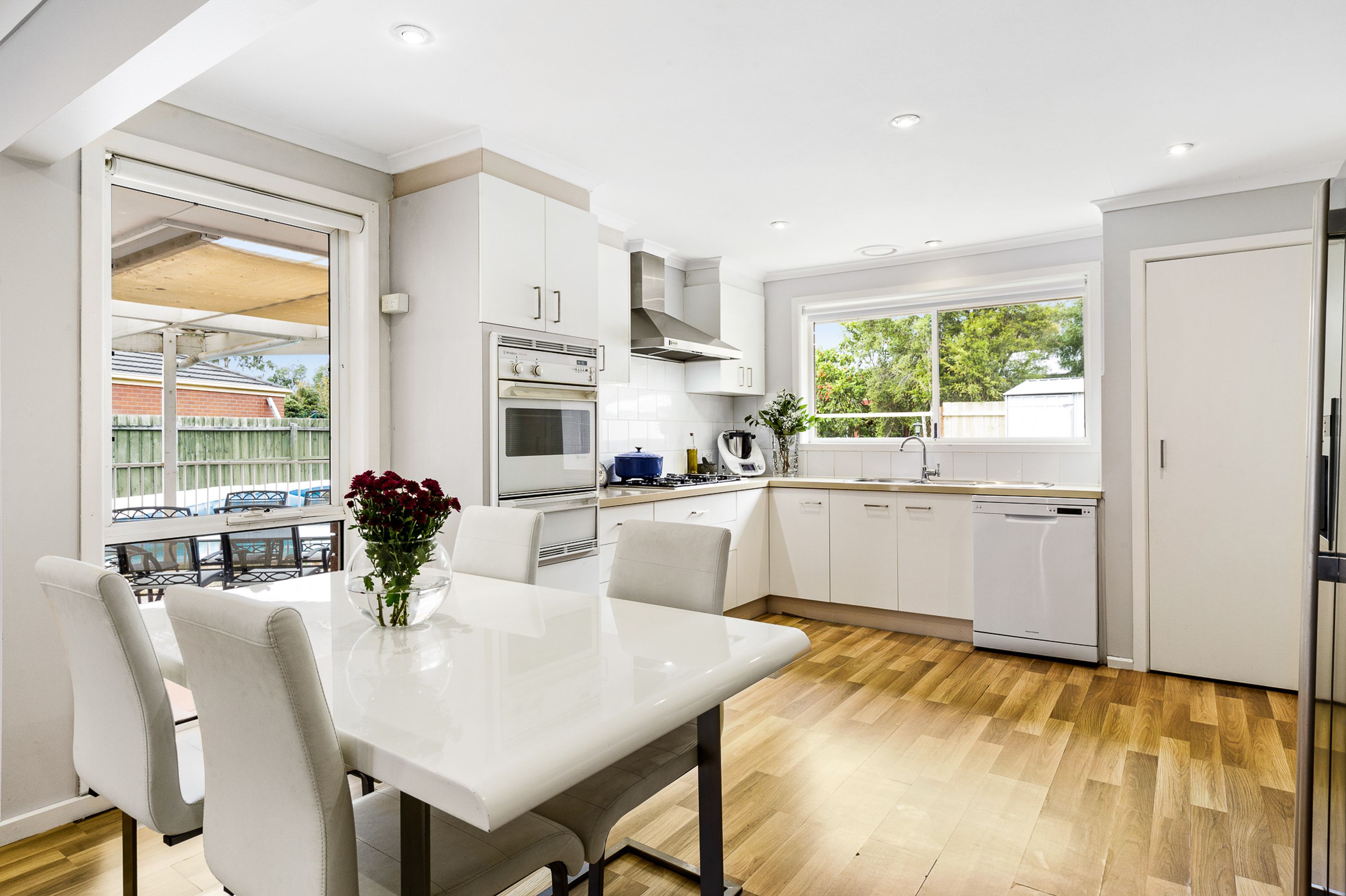 4 Manorvale Parade, Werribee, VIC 3030, Werribee - Thumbnail 3