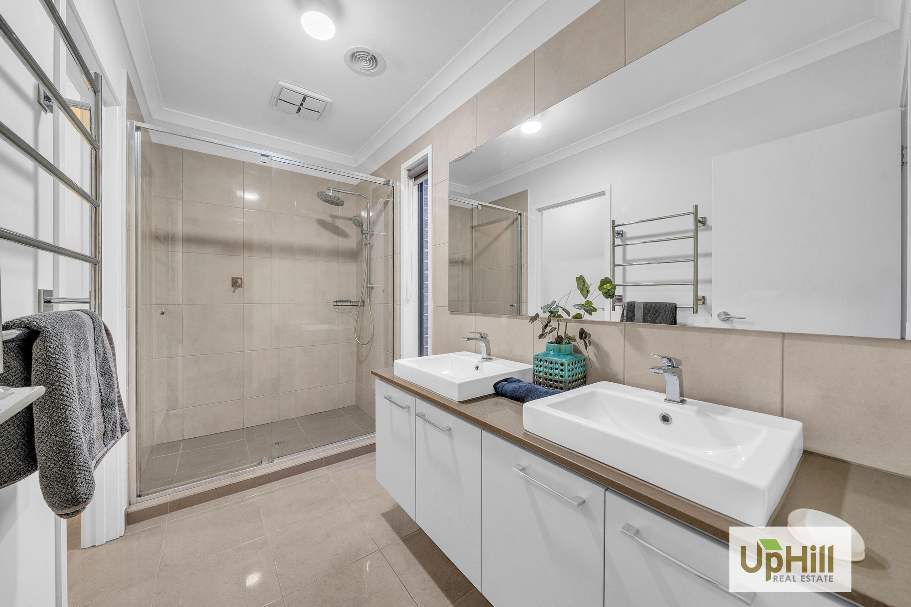 51 Moxham Drive, Clyde North - Thumbnail 4