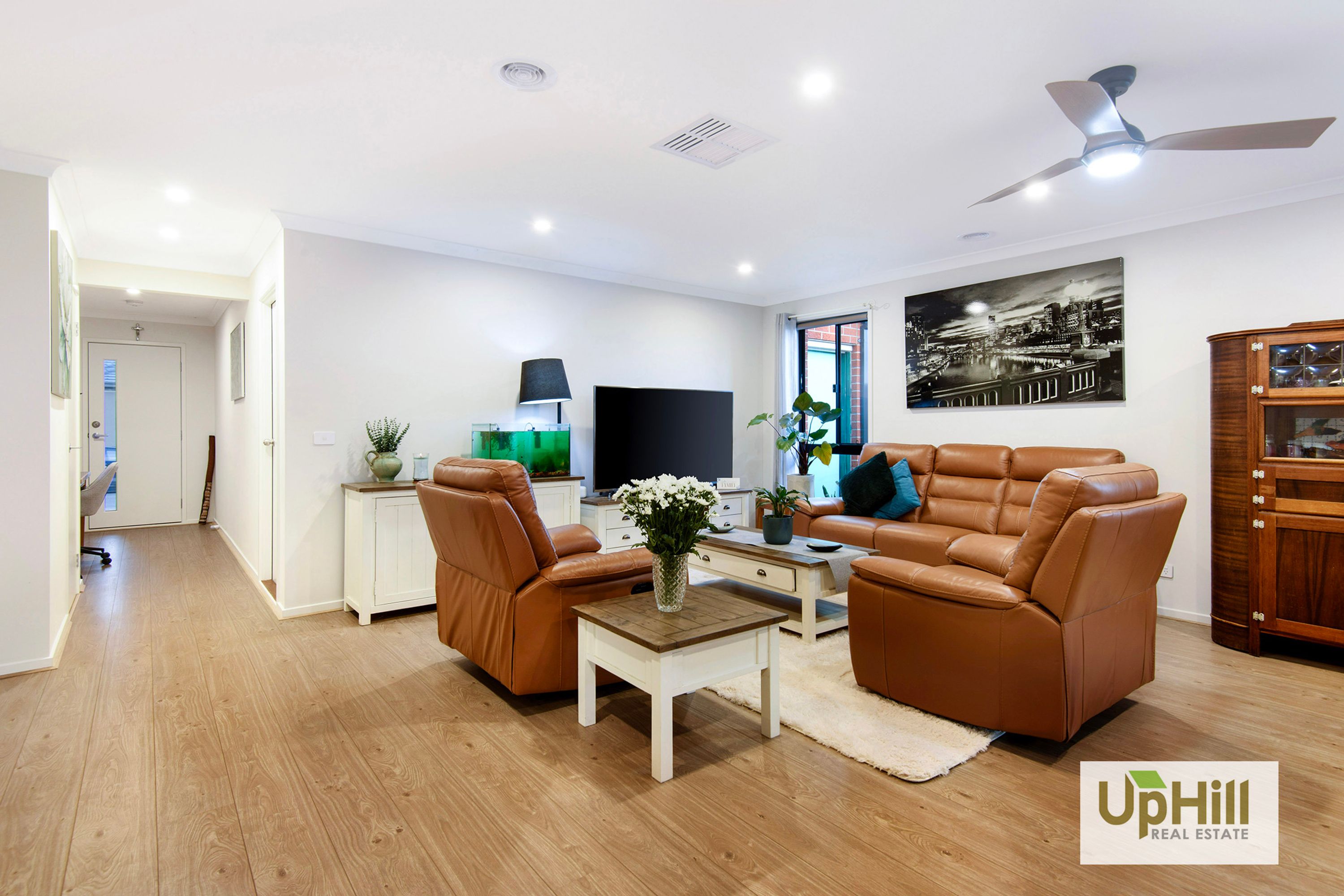 10 Luxembourg Avenue, Clyde North - Thumbnail 3