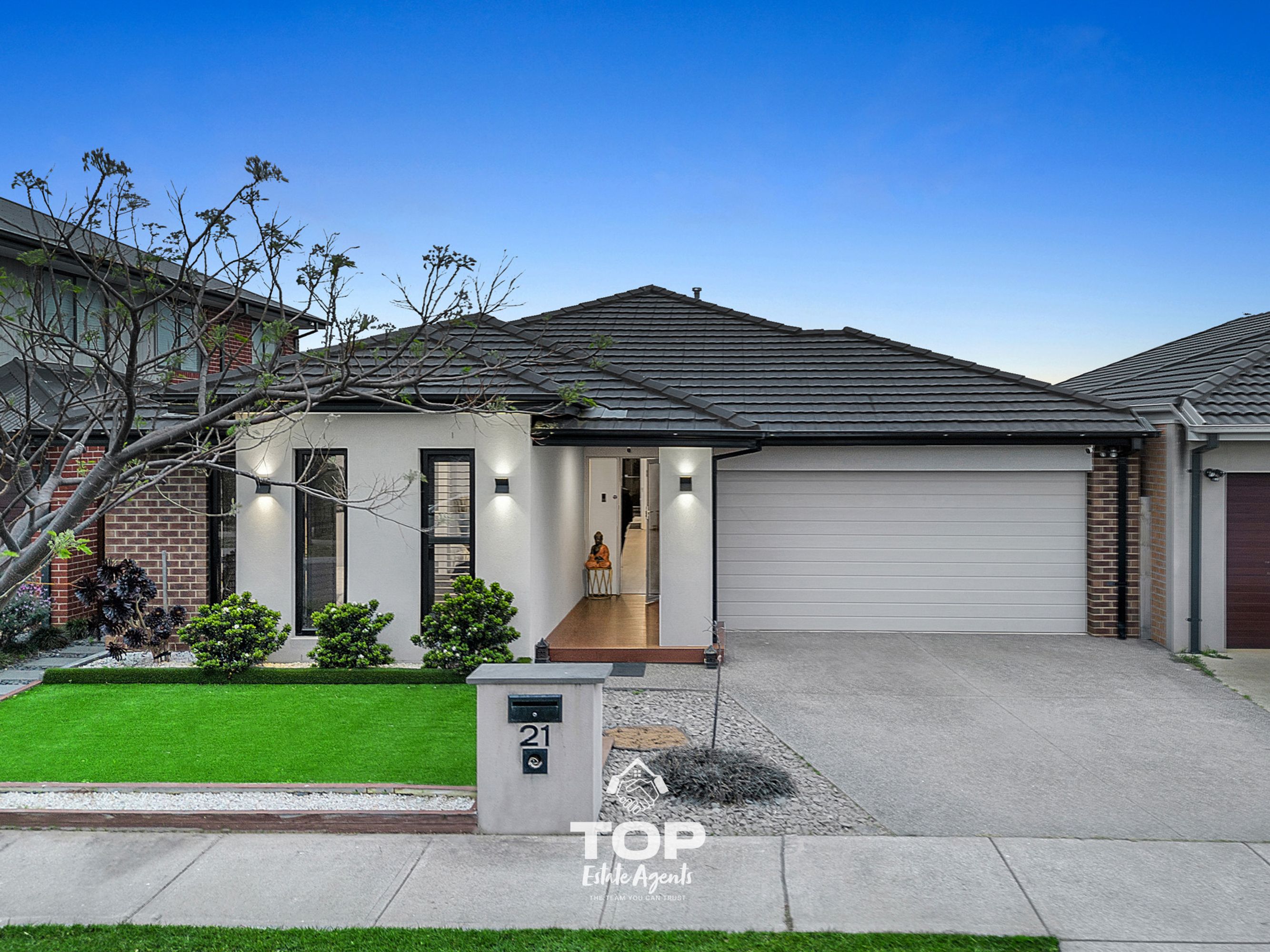 21 Castillo Avenue, Clyde North - Thumbnail 2