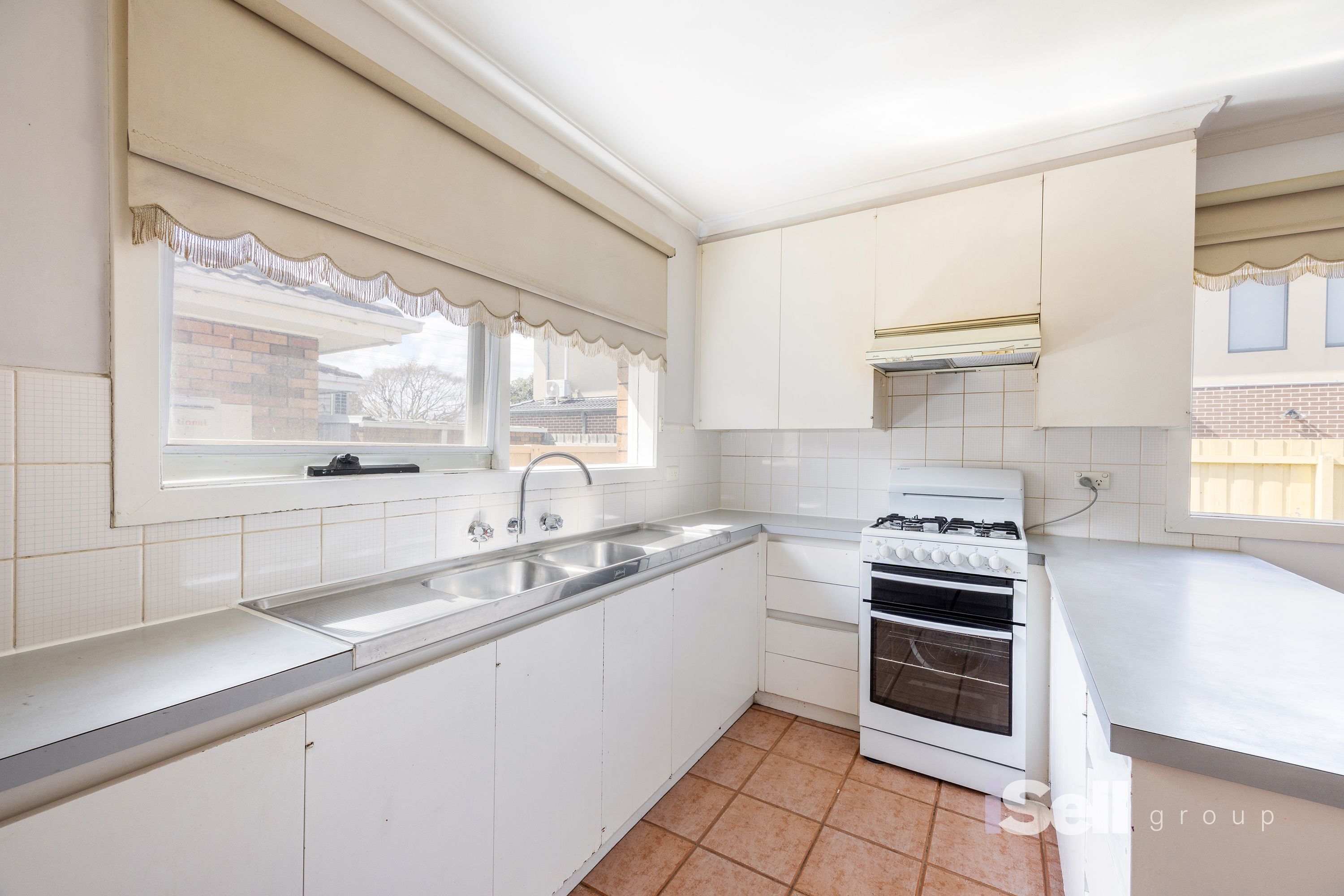 2/12-20 Bournemouth Avenue, Springvale - Thumbnail 5