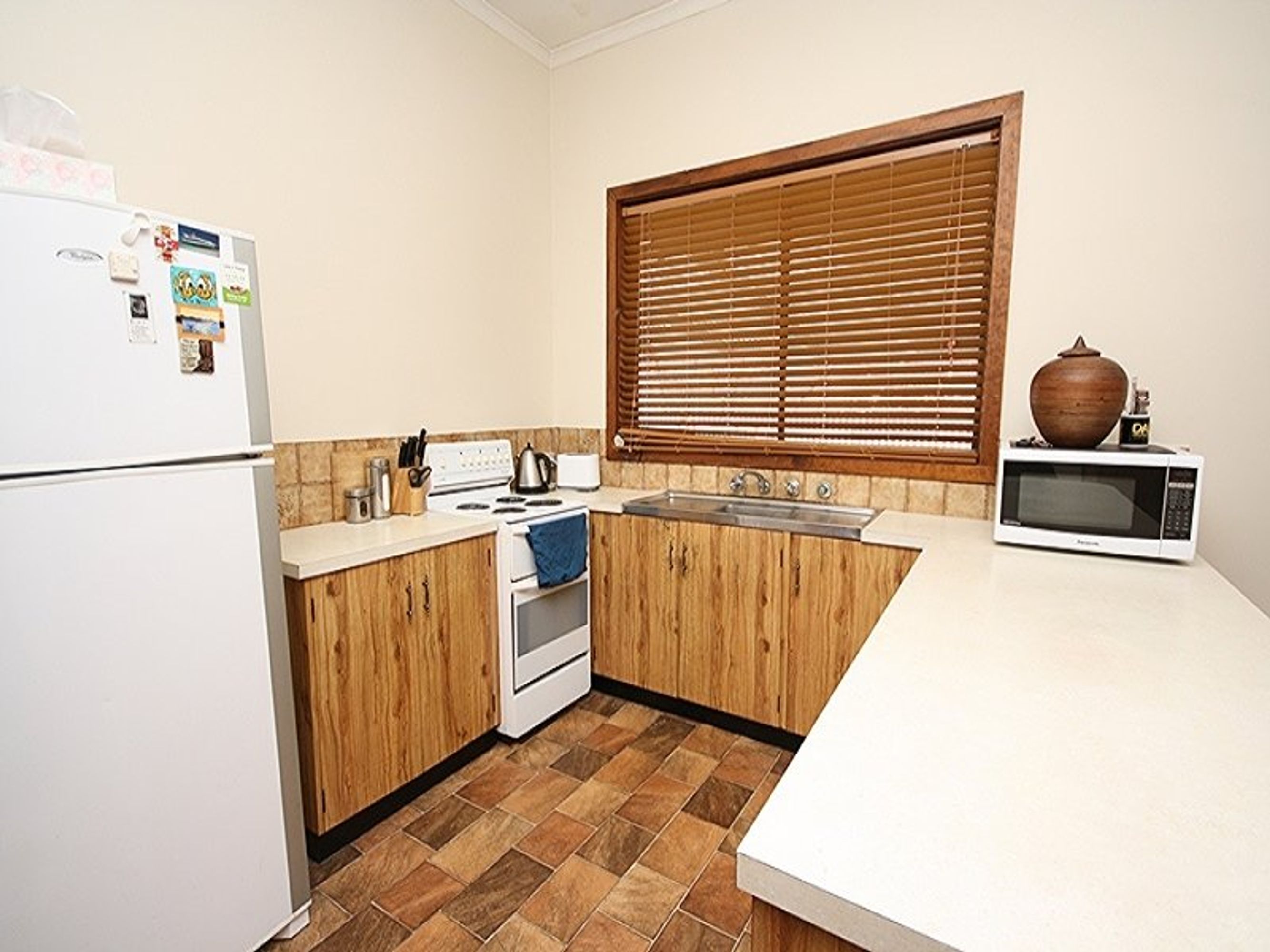 35 Errett Street, Horsham VIC 3400, Horsham - Thumbnail 2