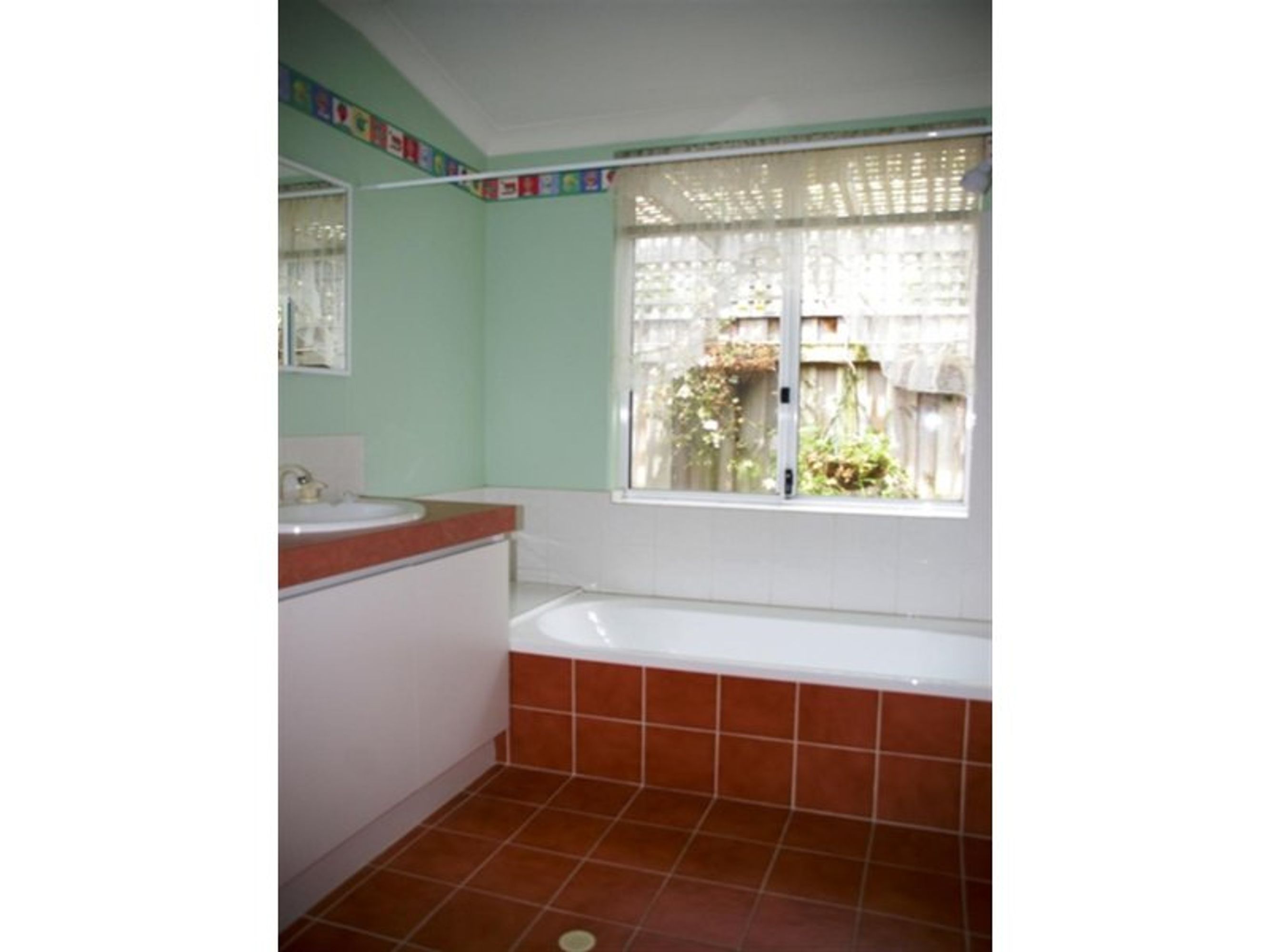 15 Honeyeater Circle, Wembley, WA 6014, Subiaco - Thumbnail 7