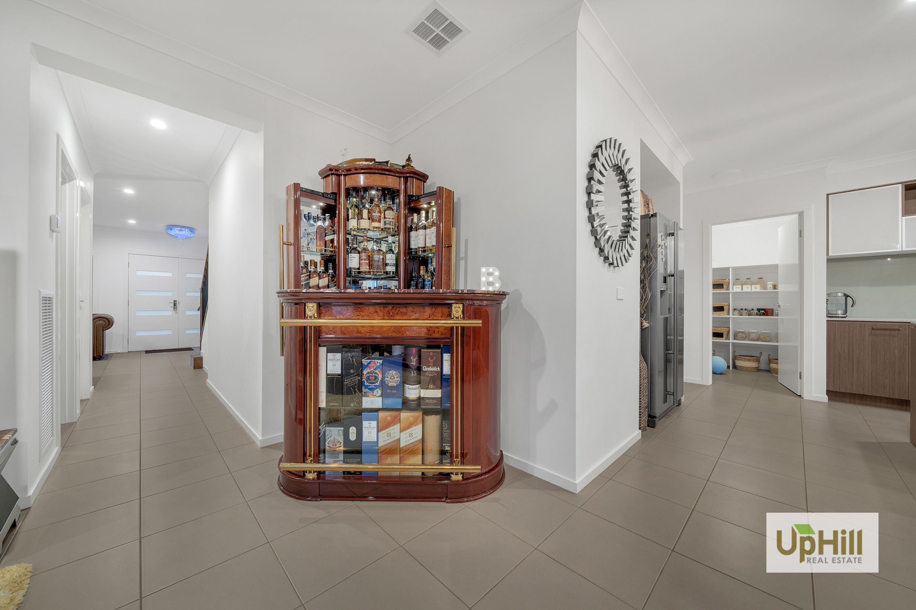 2 Girona Drive, Clyde North - Thumbnail 4