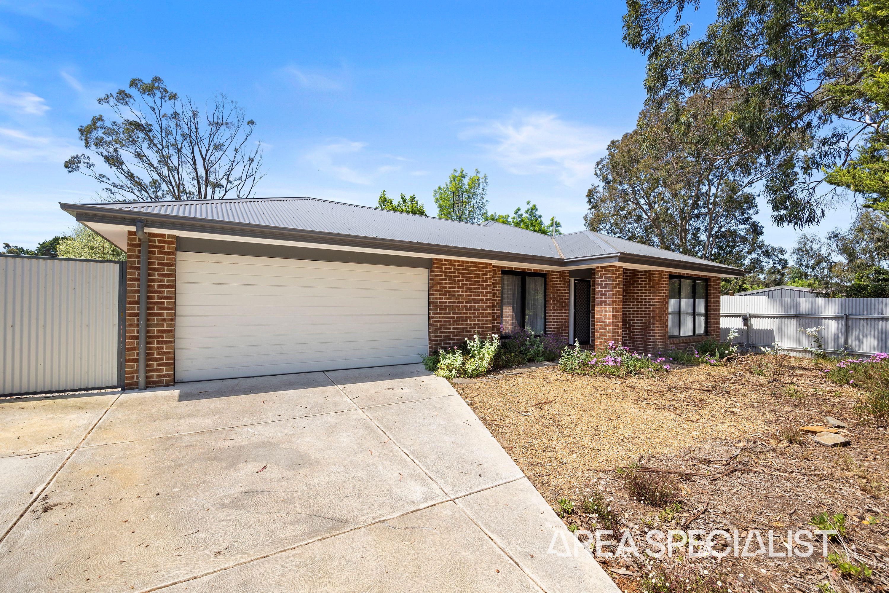 33 Main Street, Stony Creek - Image 1