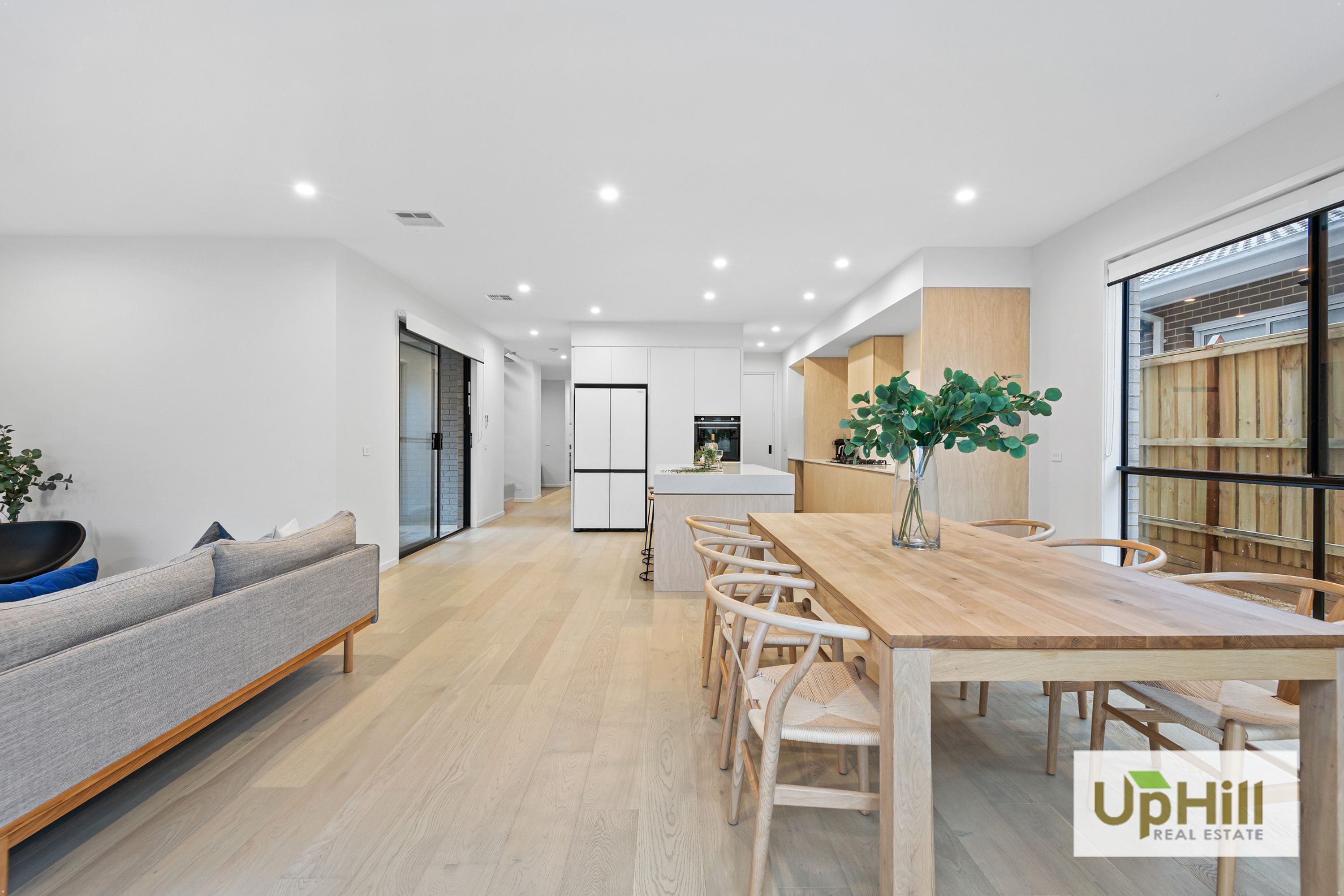18 Vielo Circuit, Clyde North - Thumbnail 7
