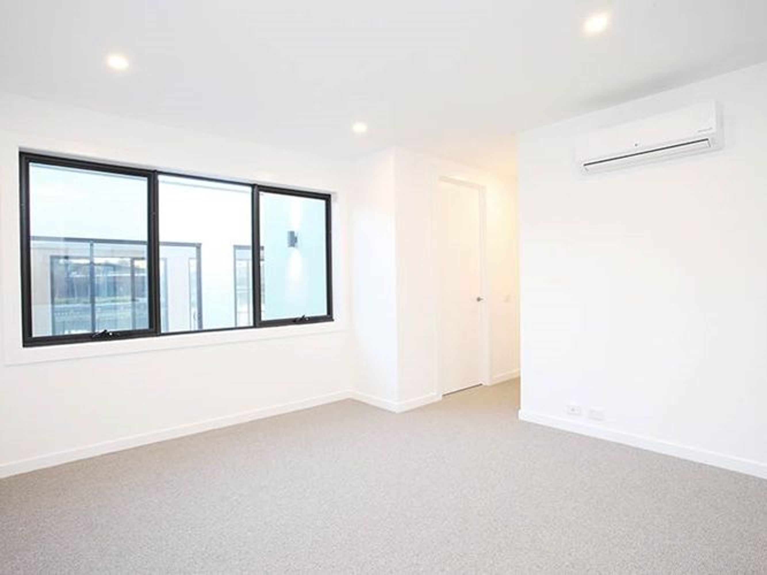 8 Boardwalk Place, Keilor East - Thumbnail 6