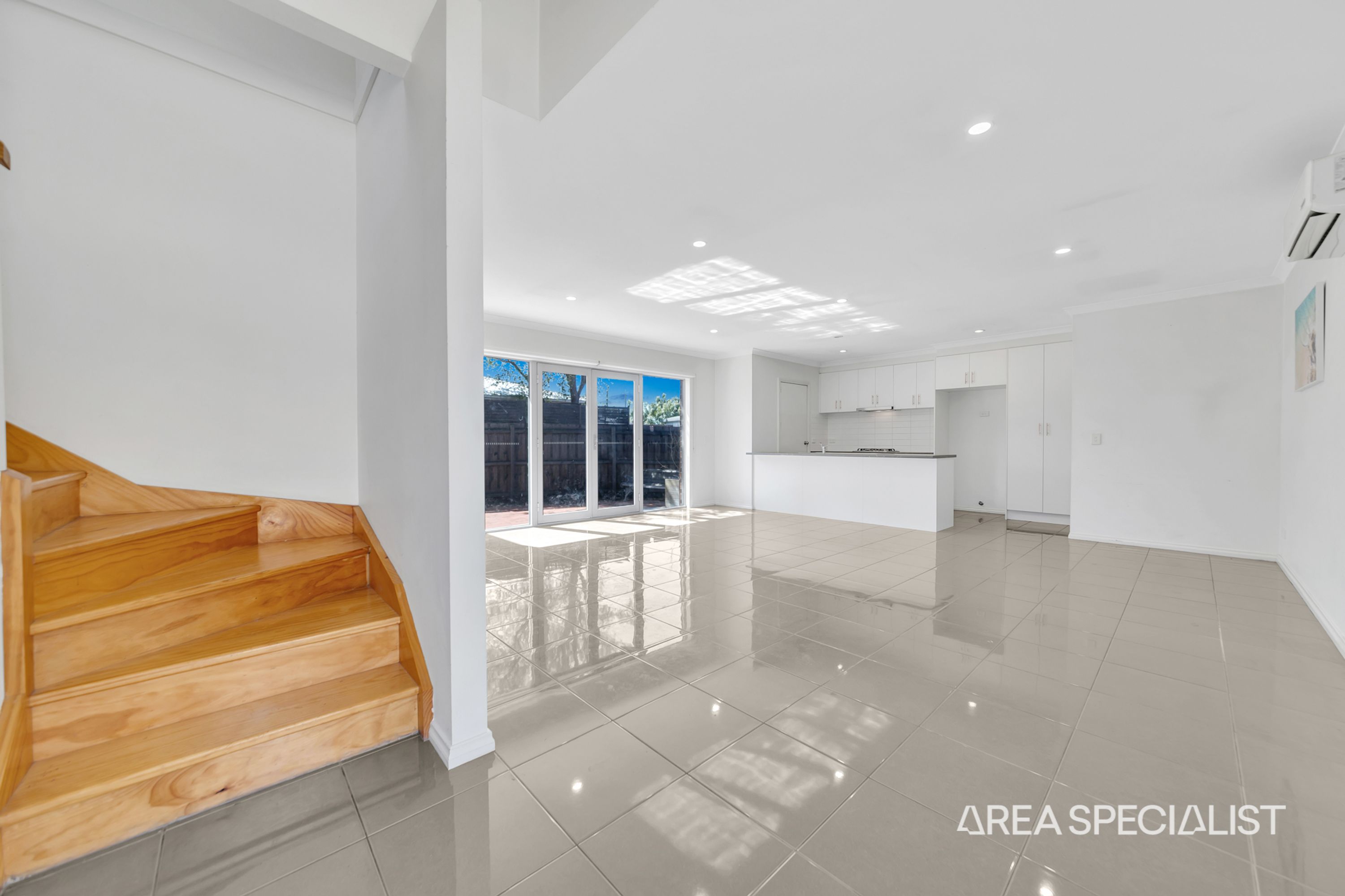 2/33 Camellia Crescent, Norlane VIC 3214, Norlane - Thumbnail 2