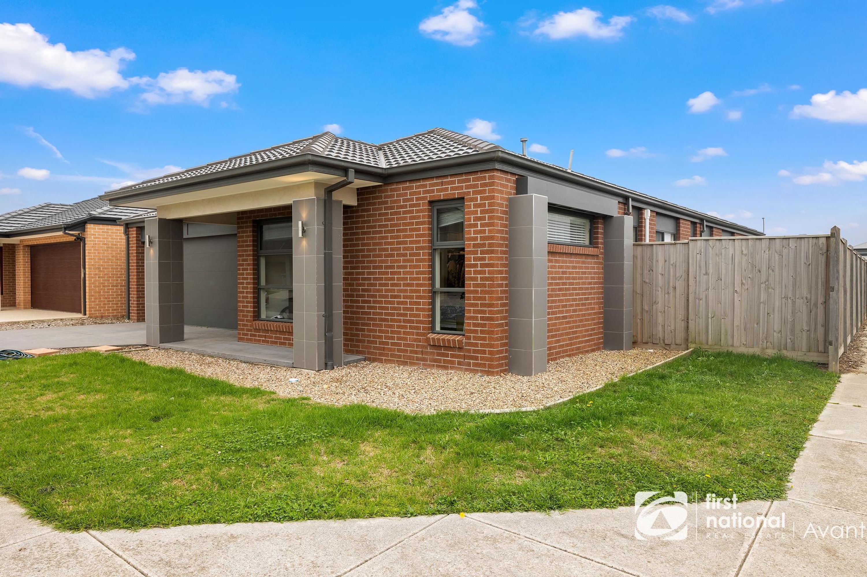 59 Cottongrass Avenue, Clyde North - Thumbnail 3