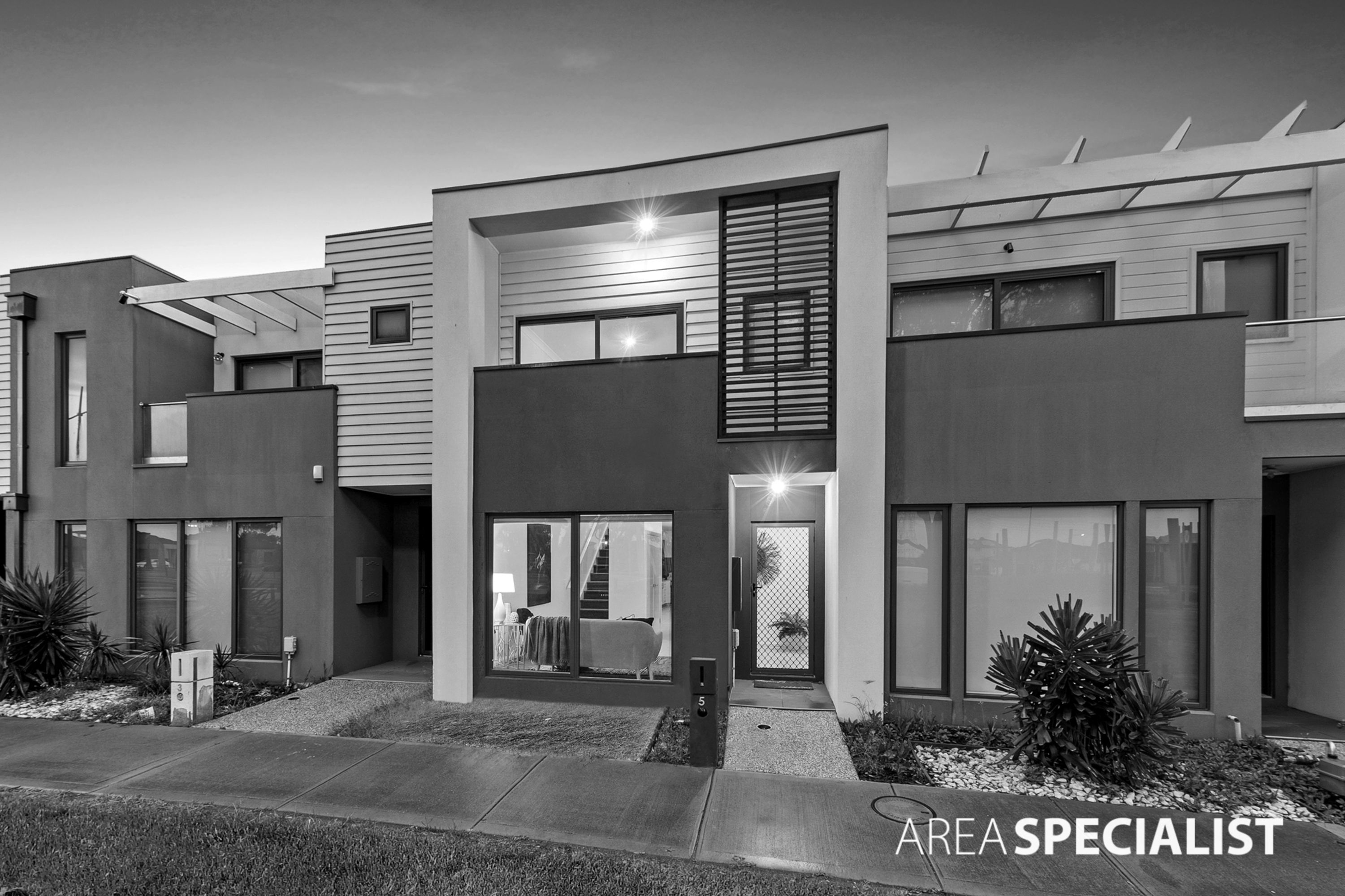 5 Armstrong Walk, Fraser Rise VIC 3336, Fraser Rise - Image 1