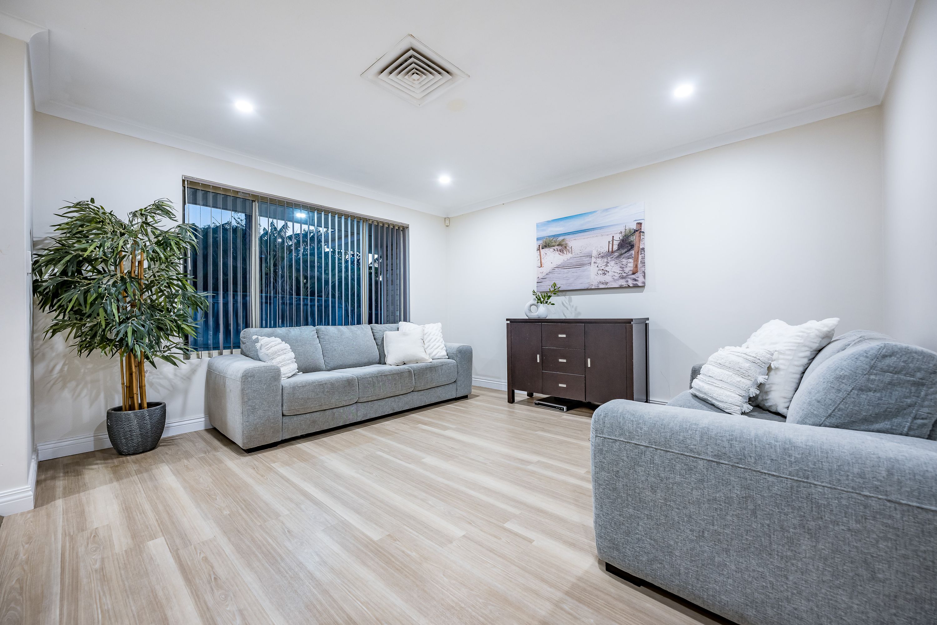 10 Winch Place, Ocean Reef - Thumbnail 5
