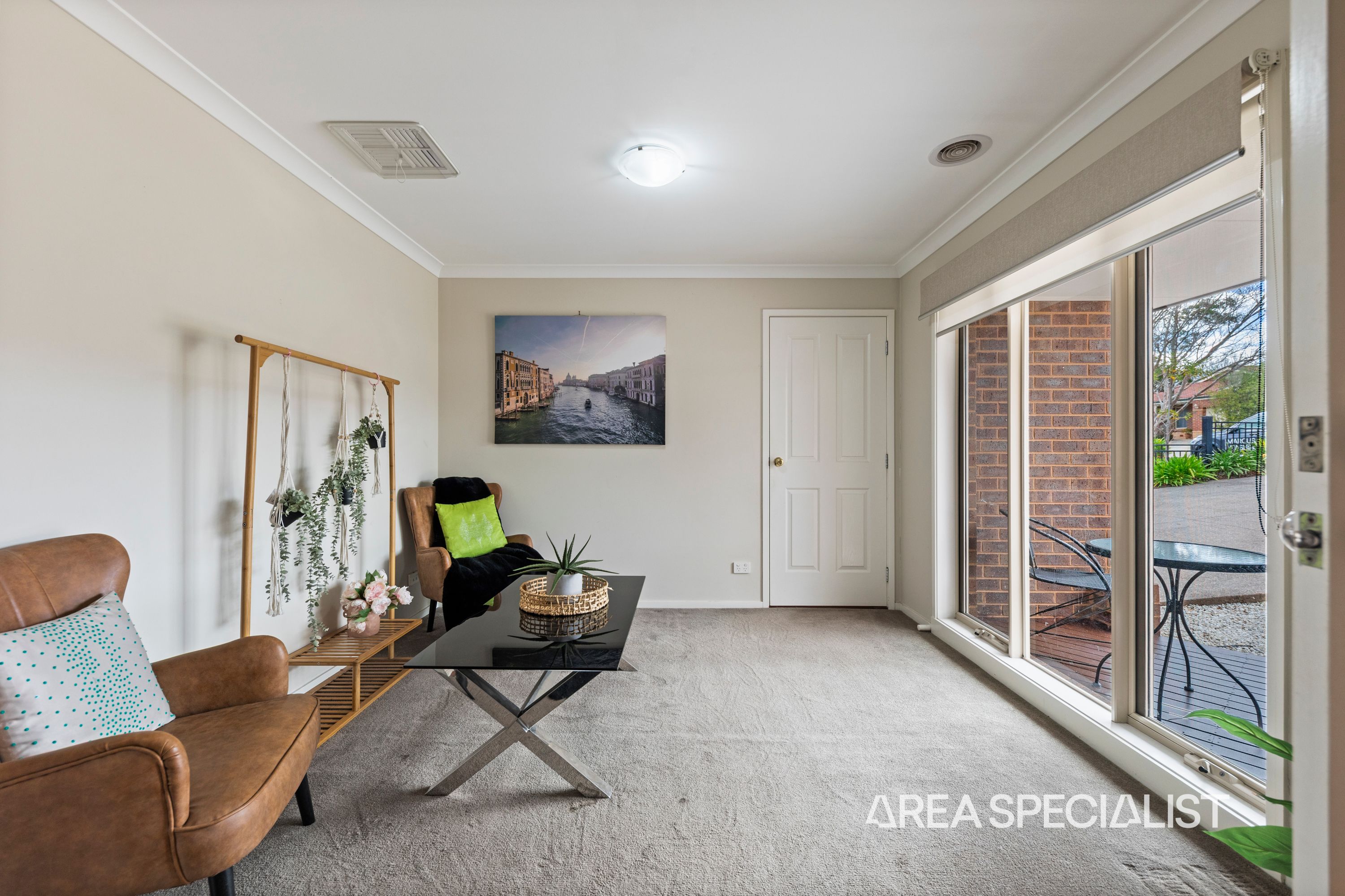 6 CASPIAN CHASE, Pakenham - Thumbnail 8