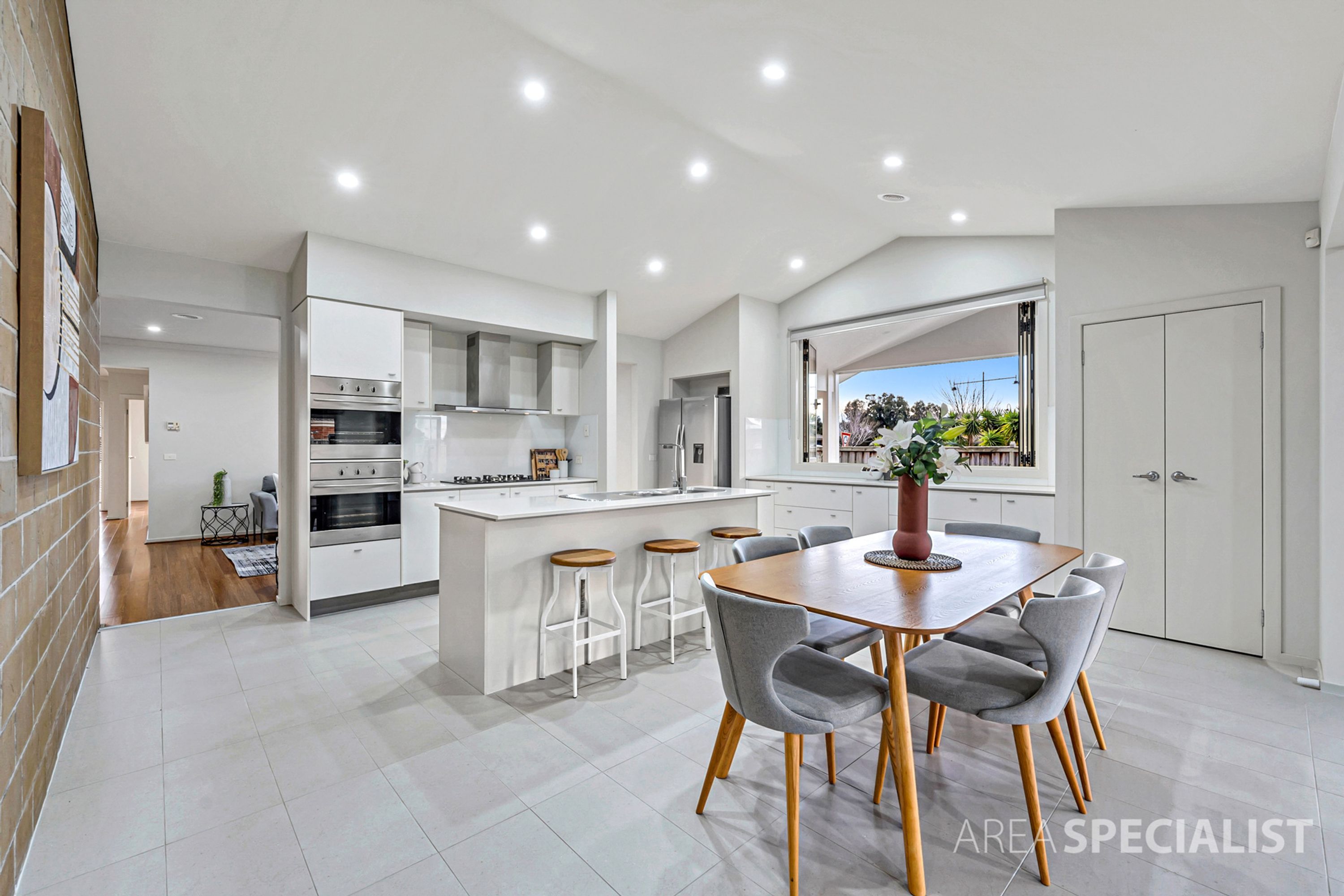 24 Lyndhurst Boulevard, Lyndhurst, Lyndhurst - Thumbnail 7