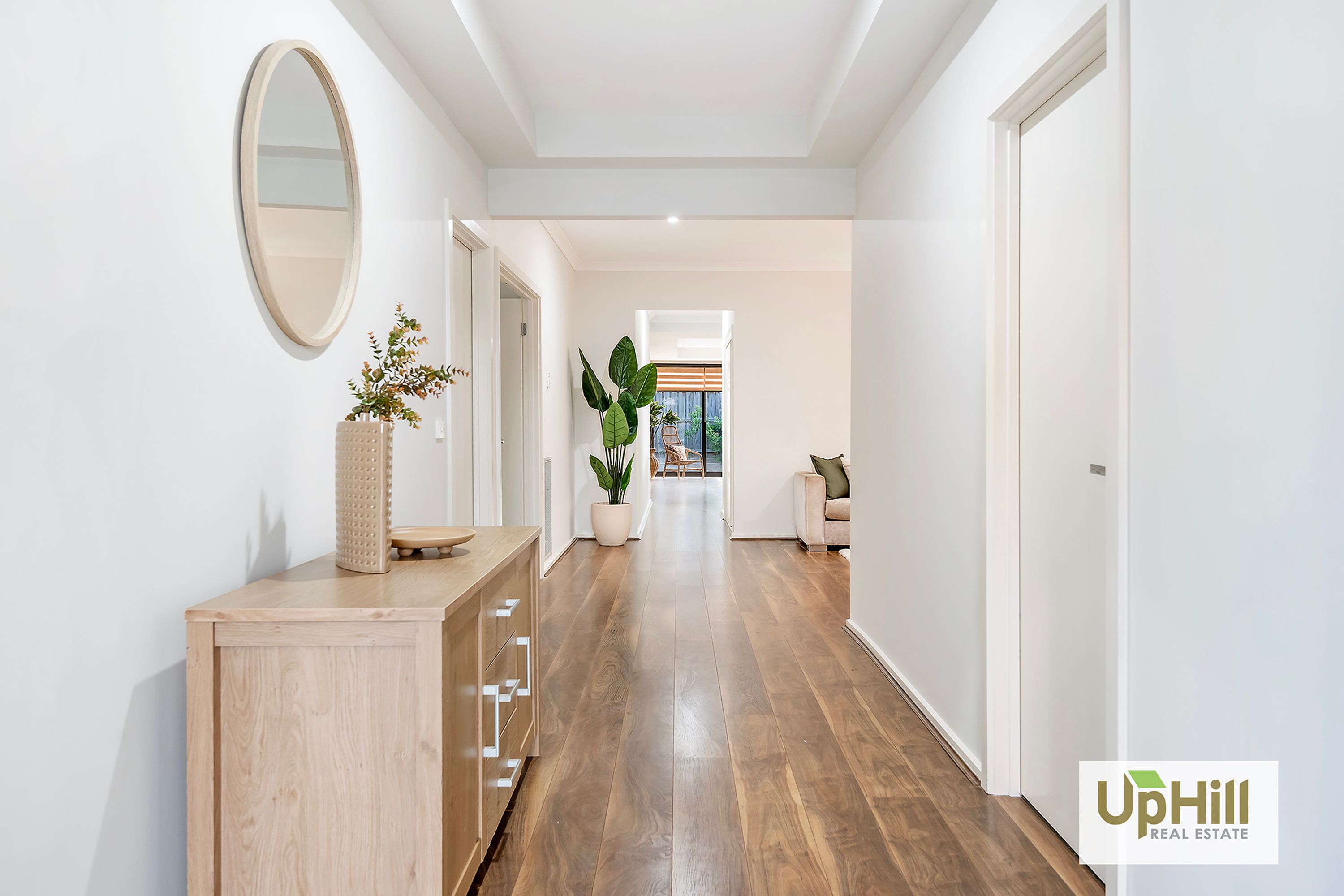 36 Glenrose Boulevard, Clyde North - Thumbnail 2