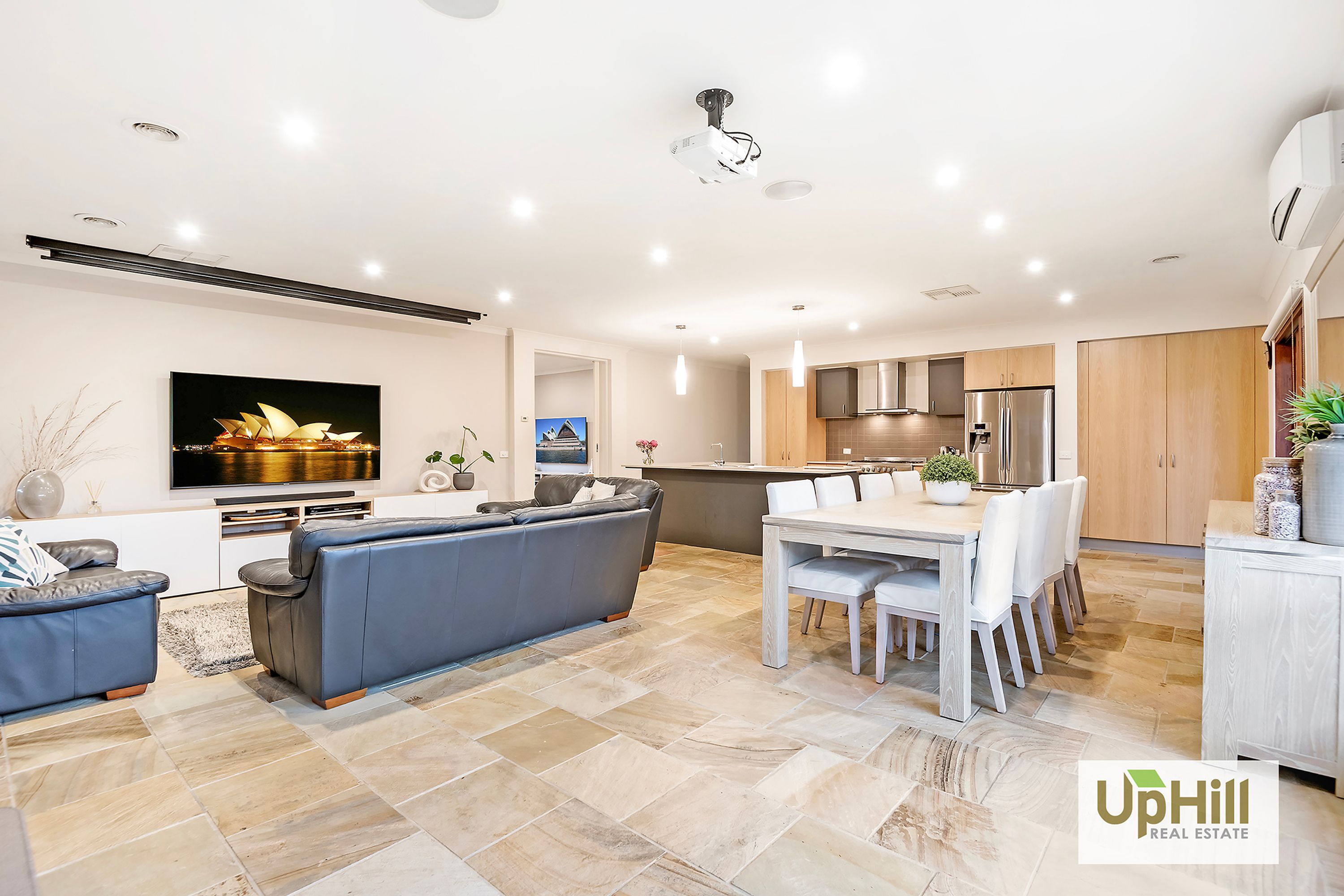 16 Wild Scotchman Way, Cranbourne East - Thumbnail 8
