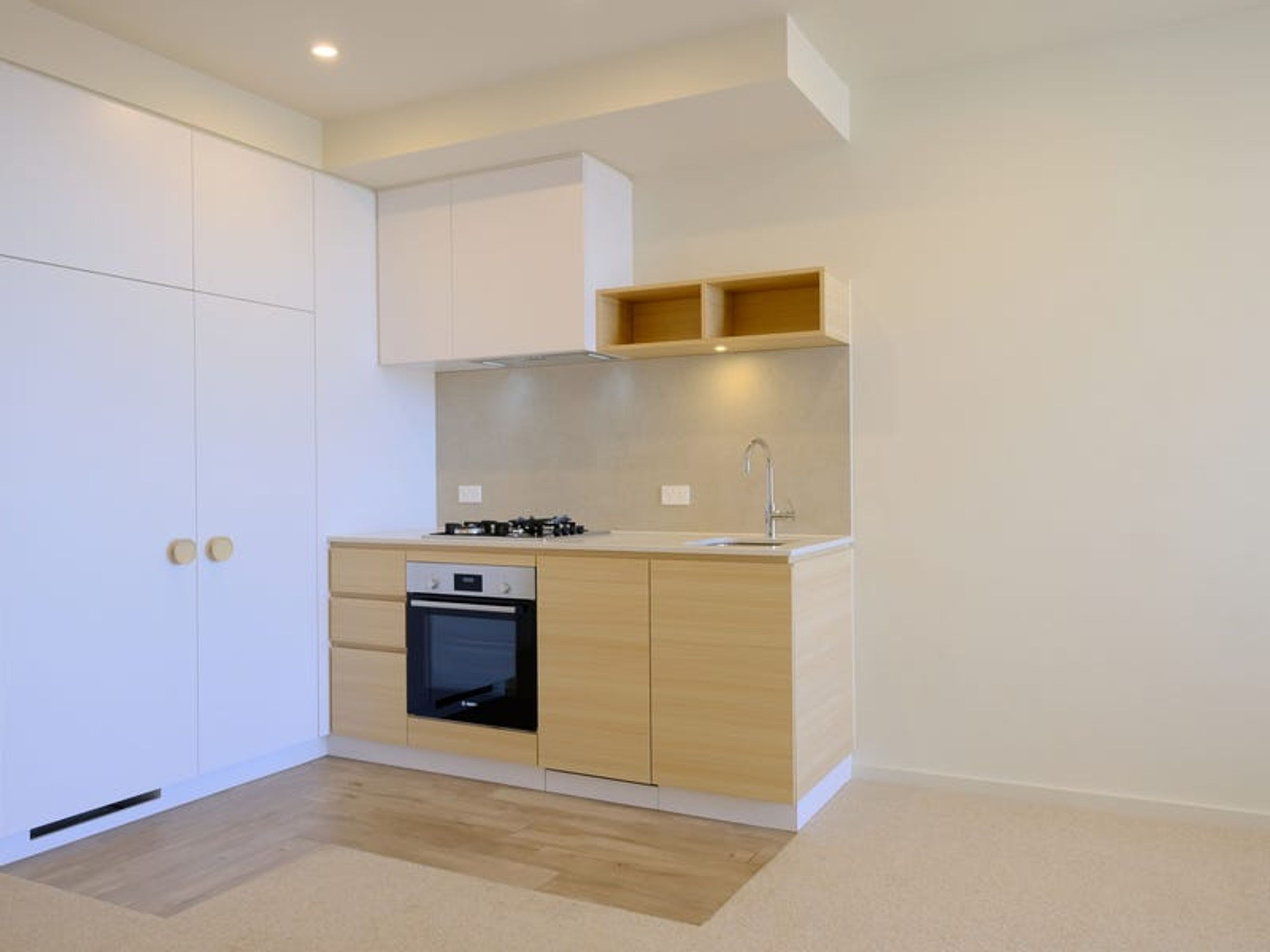 508/1 Village Mews, Caulfield North - Thumbnail 3