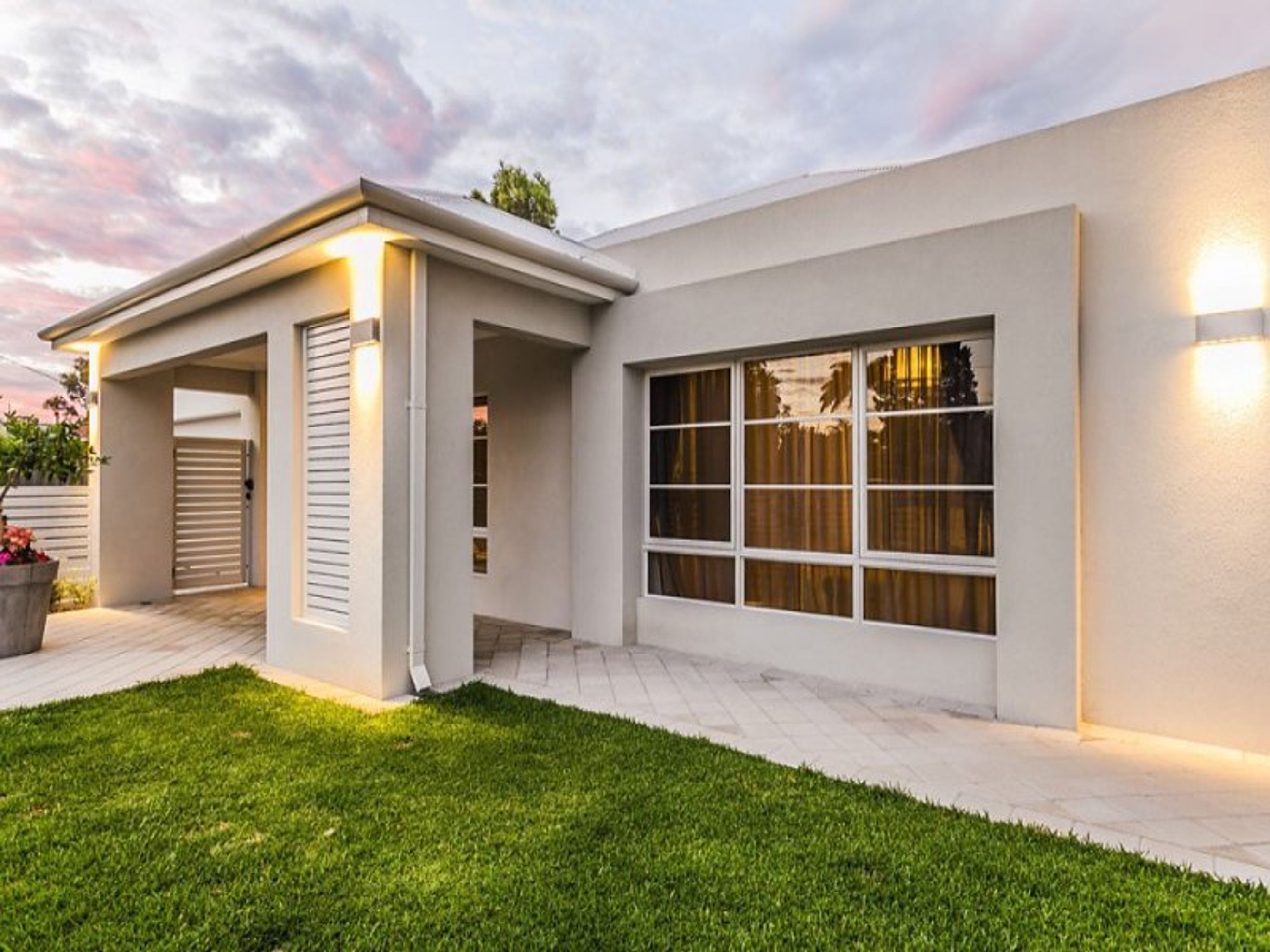 18 McLintock Way, Karrinyup - Thumbnail 2