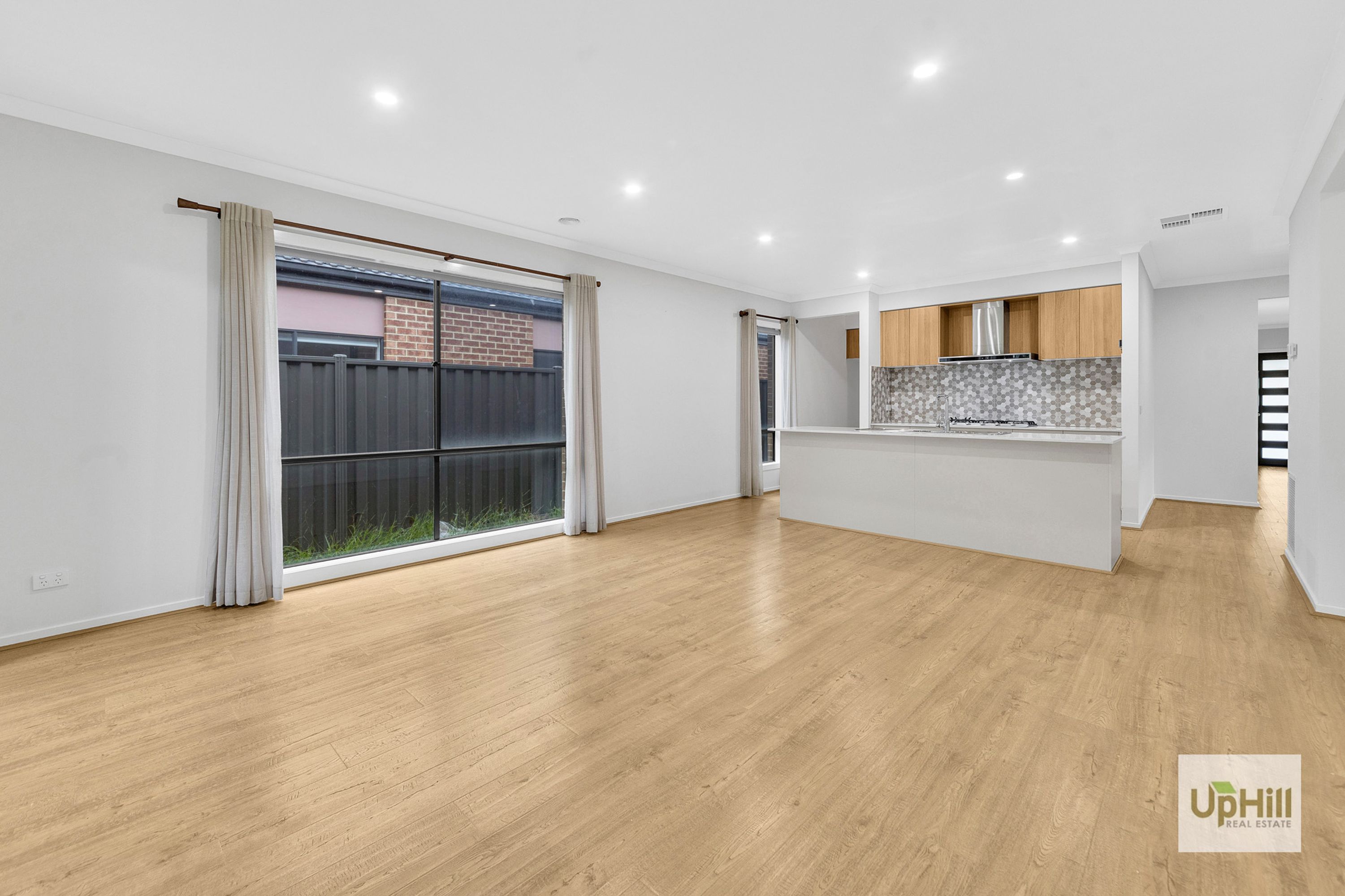 39 Noah Rd, Clyde North - Thumbnail 4