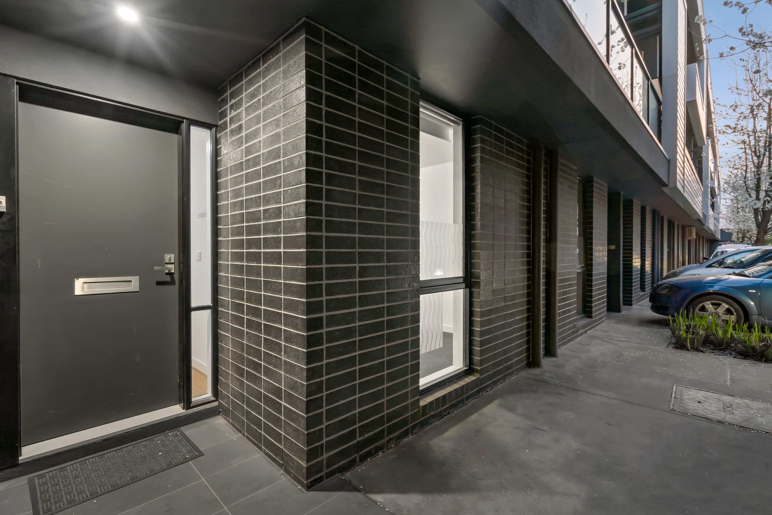 13 Cirque Drive, Footscray, VIC 3011, Footscray - Thumbnail 2
