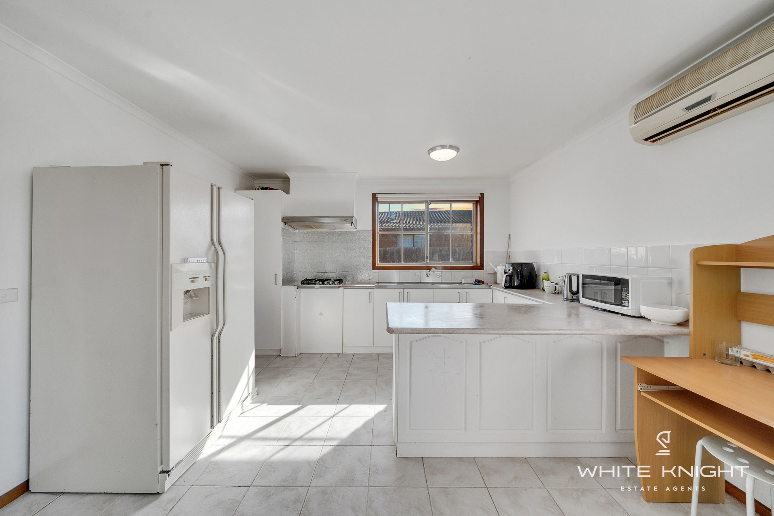 10 Rosslare Parade, St Albans VIC 3021, St Albans - Thumbnail 2
