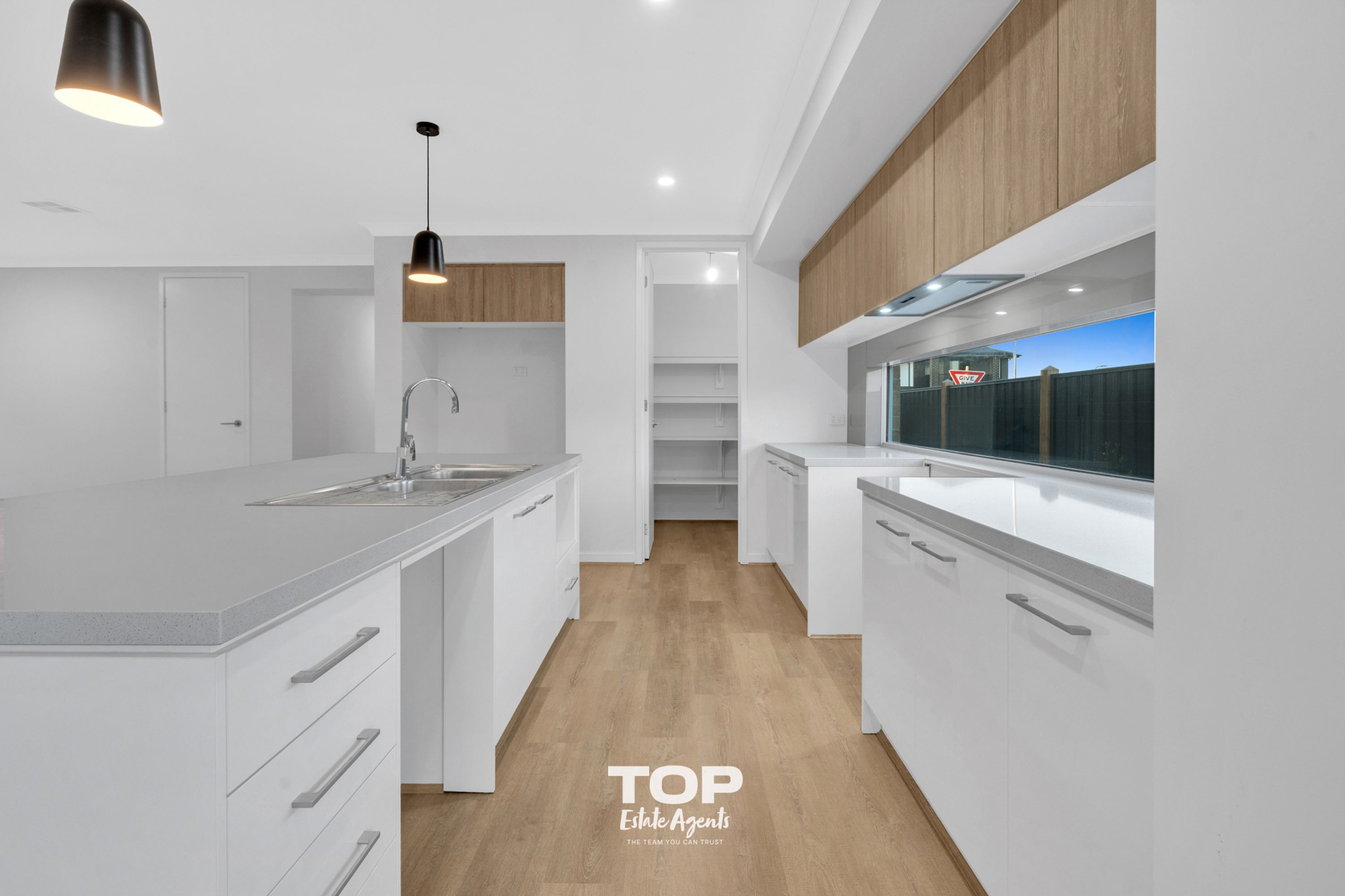 20 Athenaeum Avenue, Clyde North - Thumbnail 7