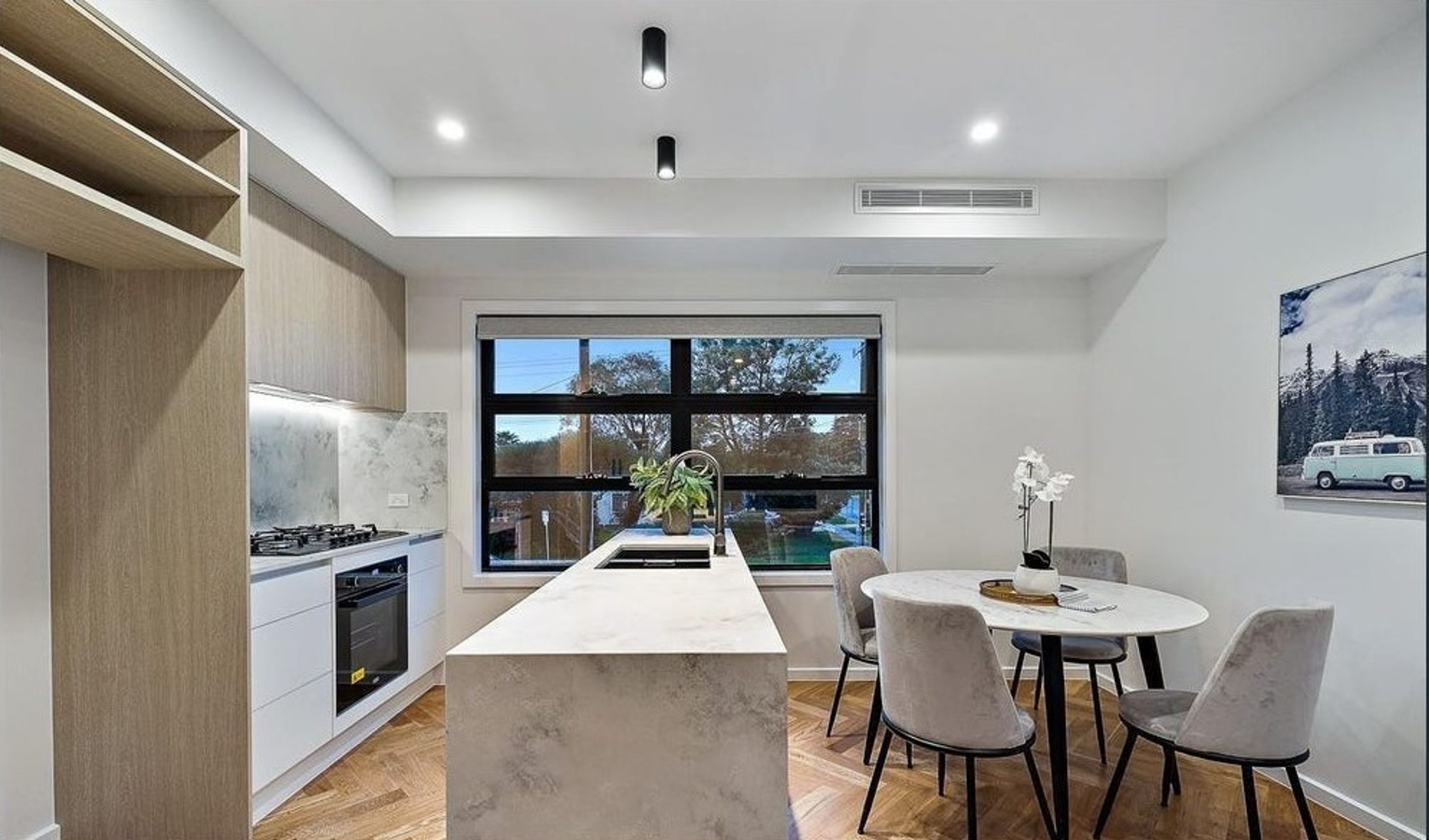 Unit 8/96-98 Beverley Street, Doncaster East - Thumbnail 2