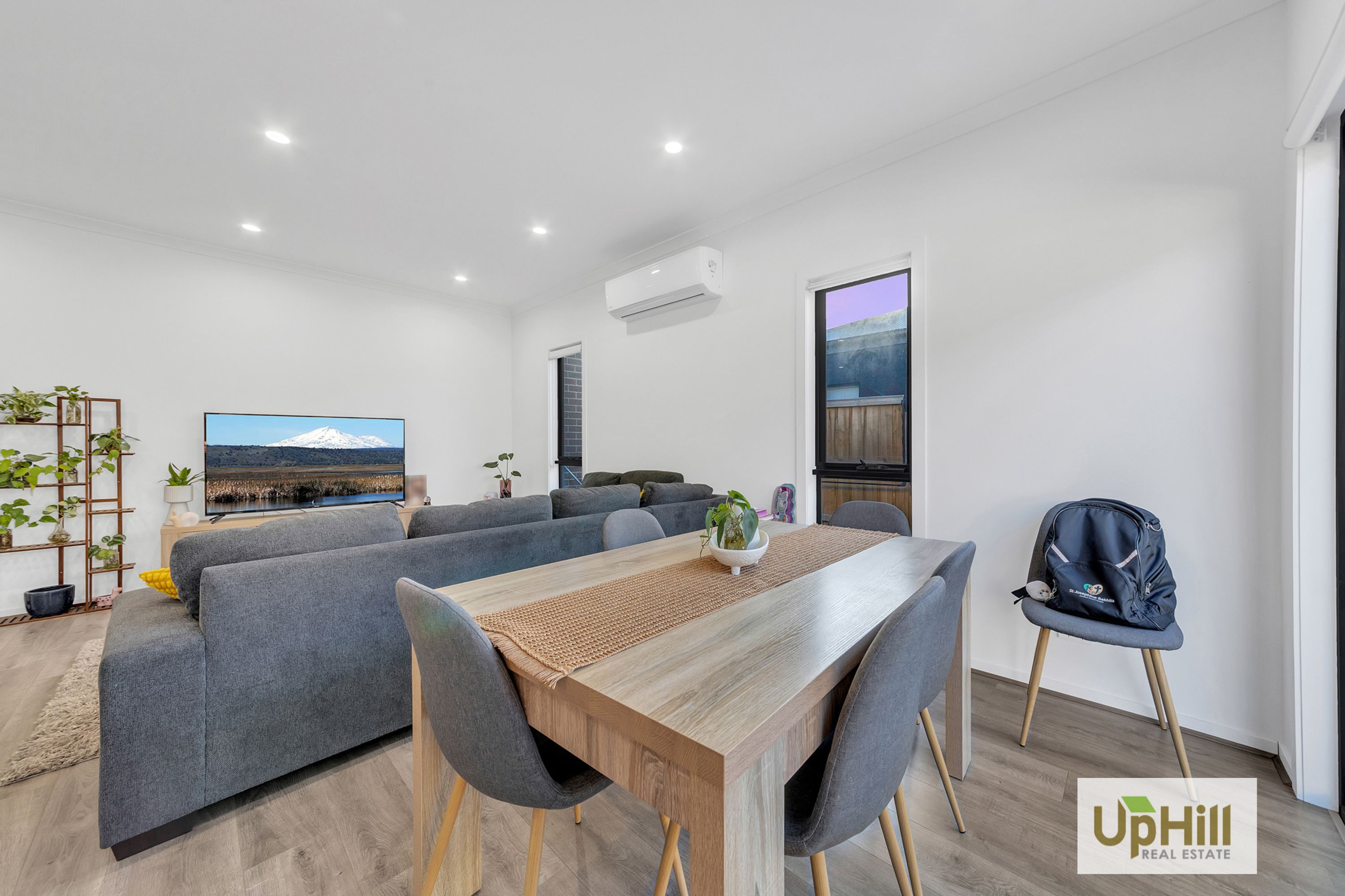 79 Plymouth Boulevard, Clyde North - Thumbnail 6