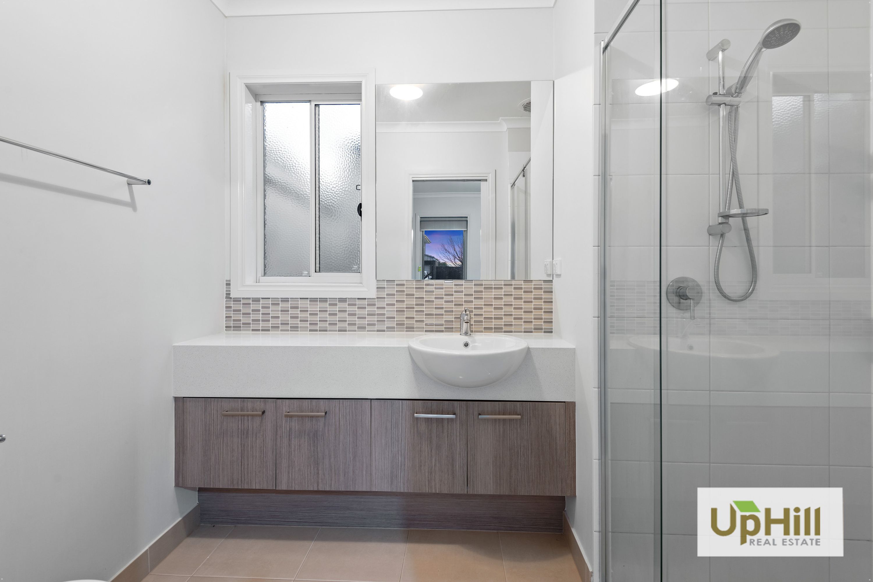 19 Elsey Way, Clyde North - Thumbnail 4