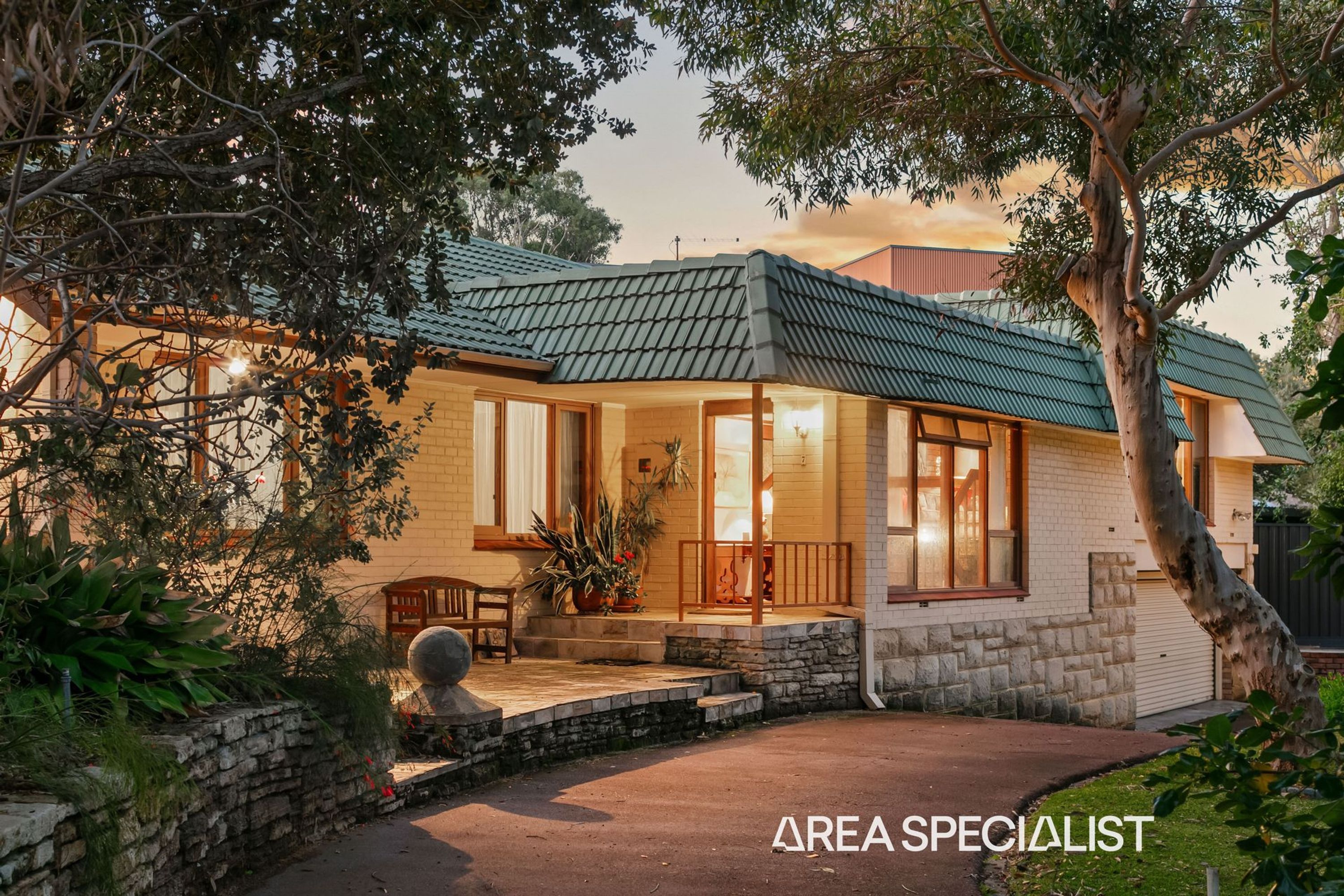 7 Camborne Avenue, City Beach, City Beach - Image 1