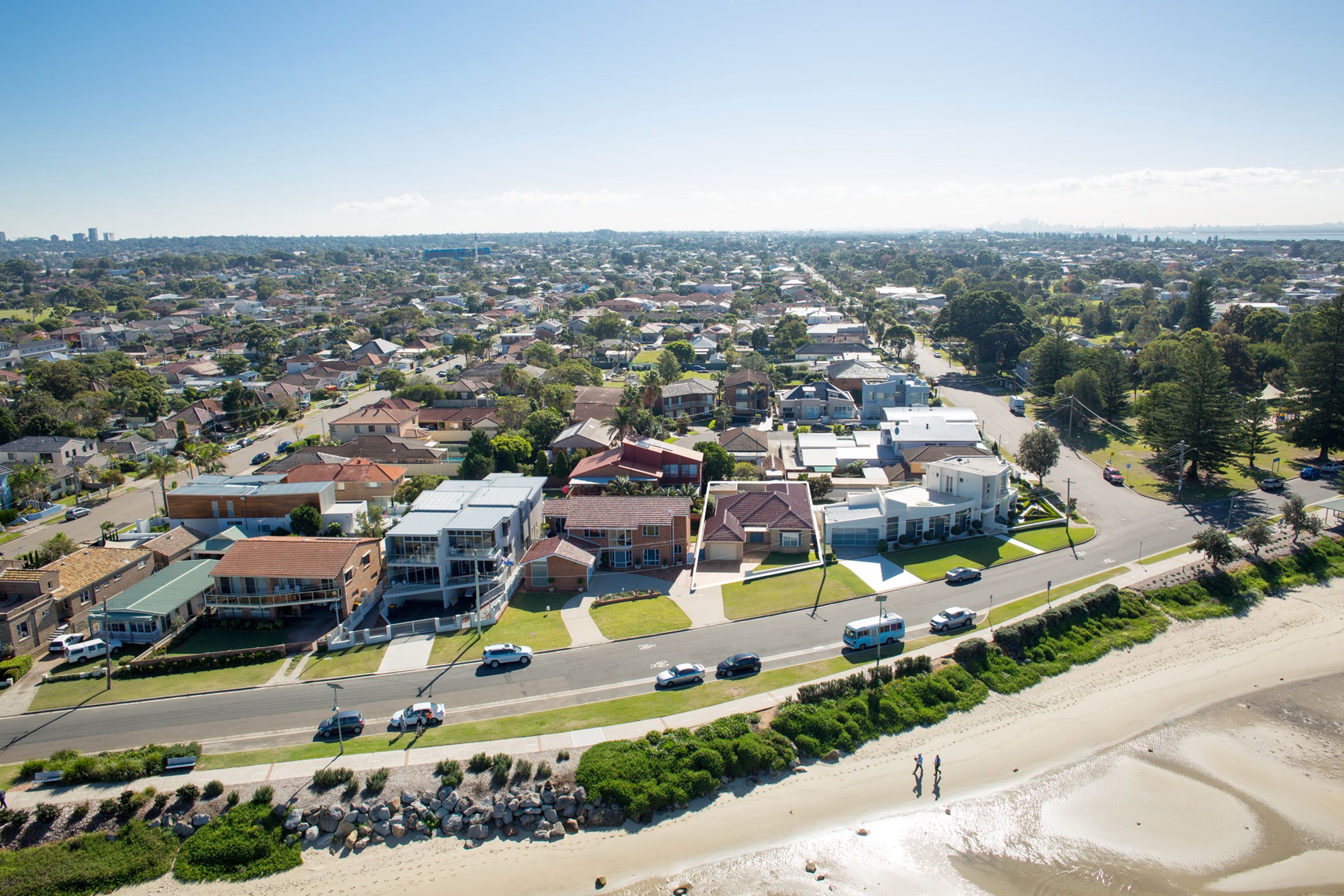 35 Riverside Drive, Sans Souci - Thumbnail 2