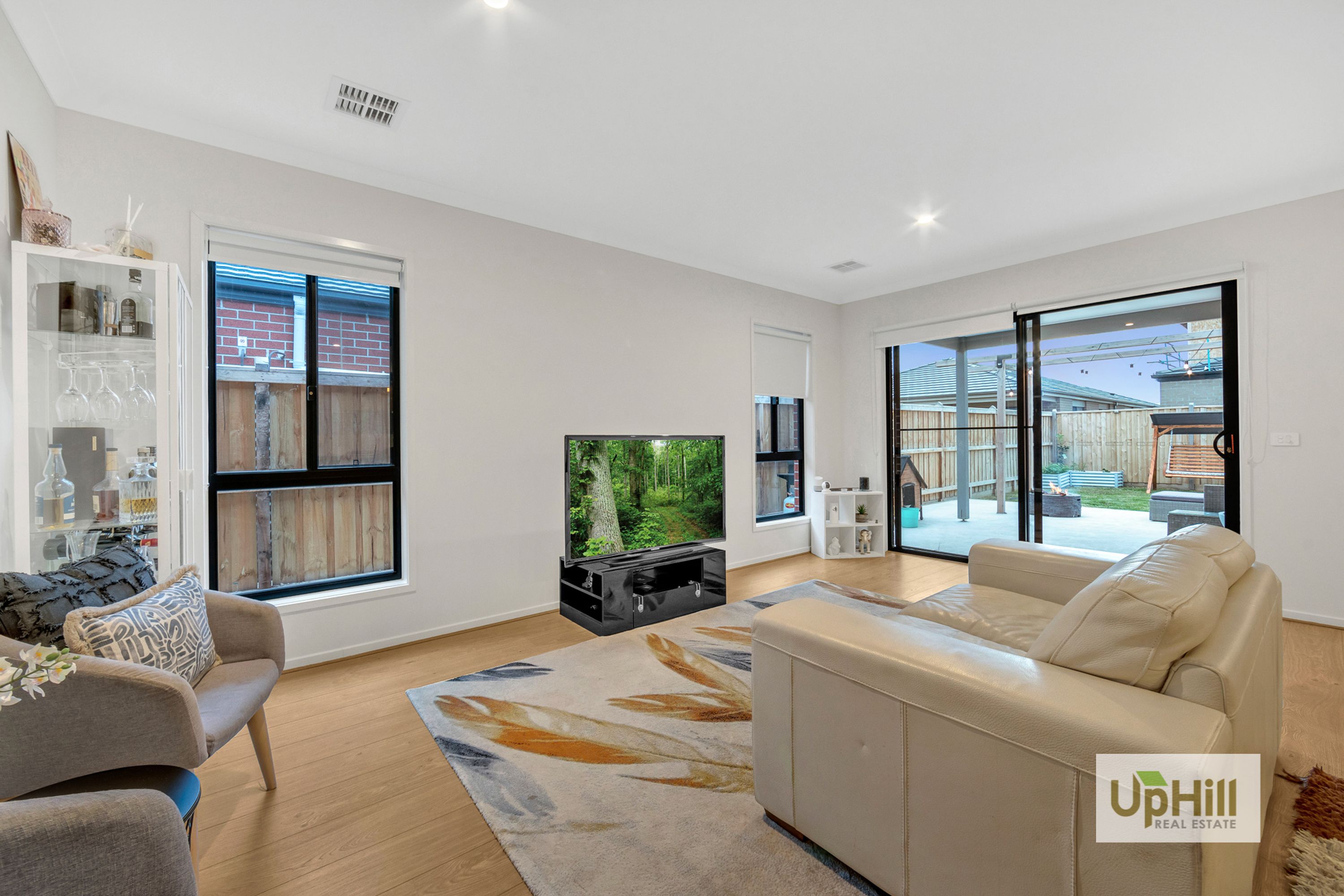15 Parkrise Boulevard, Clyde North - Thumbnail 8