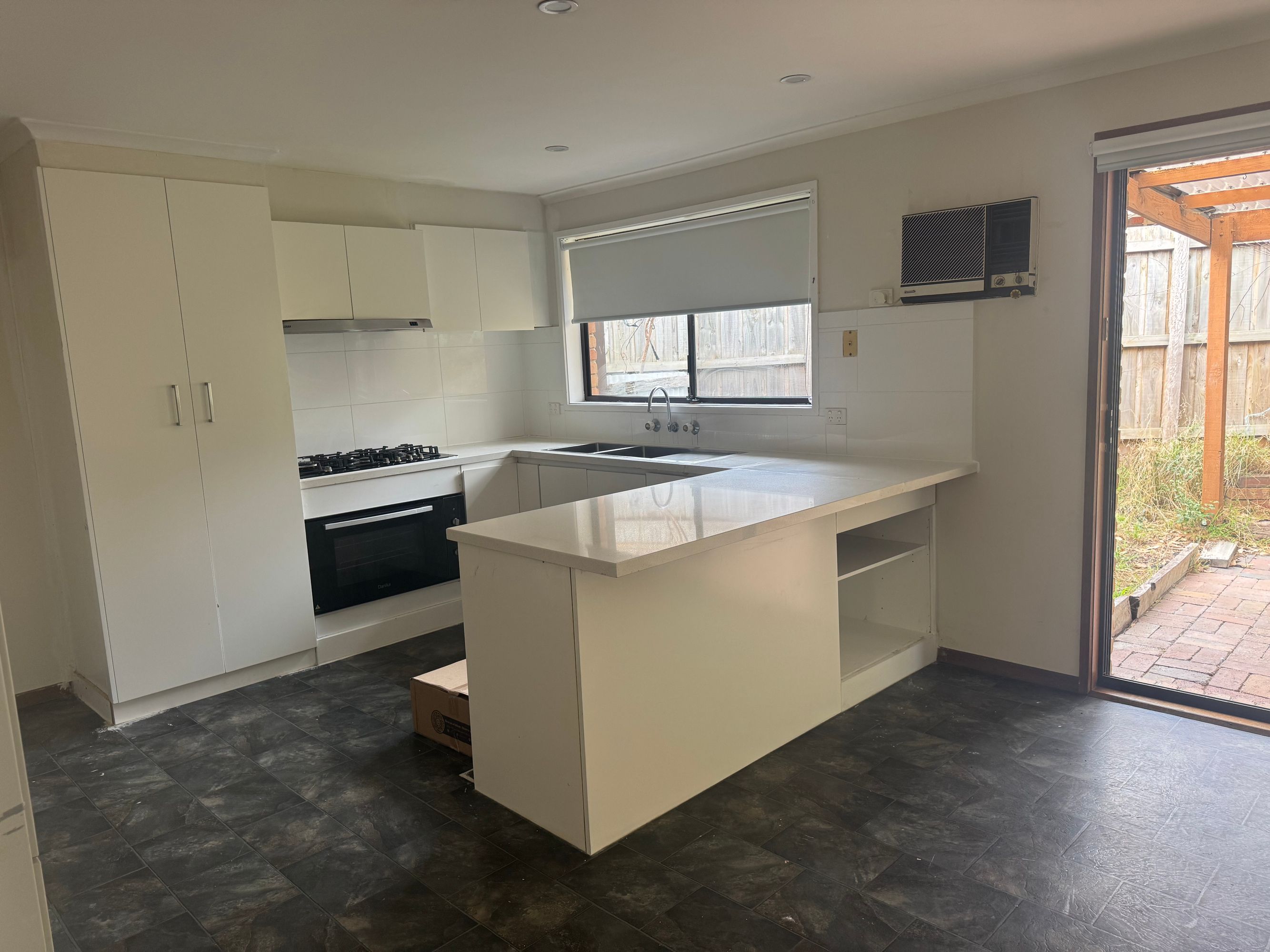 19 Chomley Street, Cranbourne - Thumbnail 3