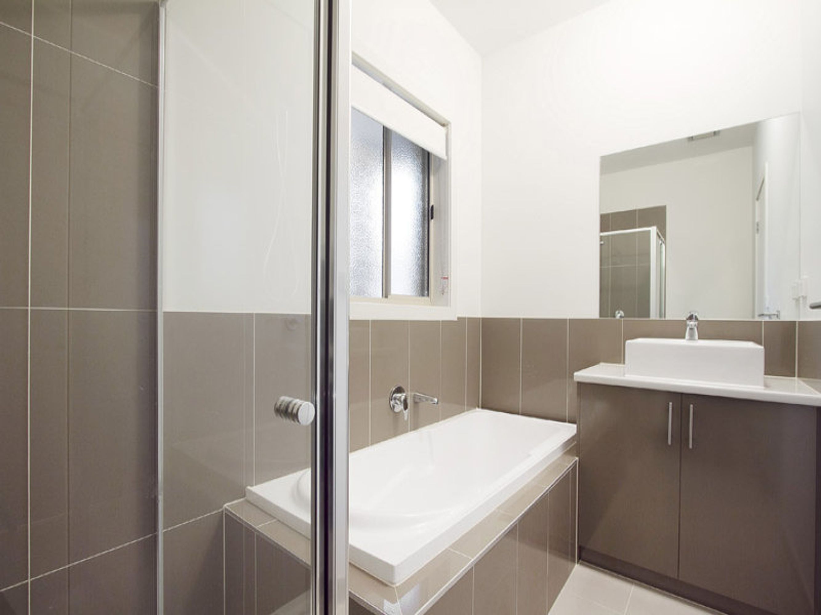 2/989 Heatherton Road, Springvale - Thumbnail 4