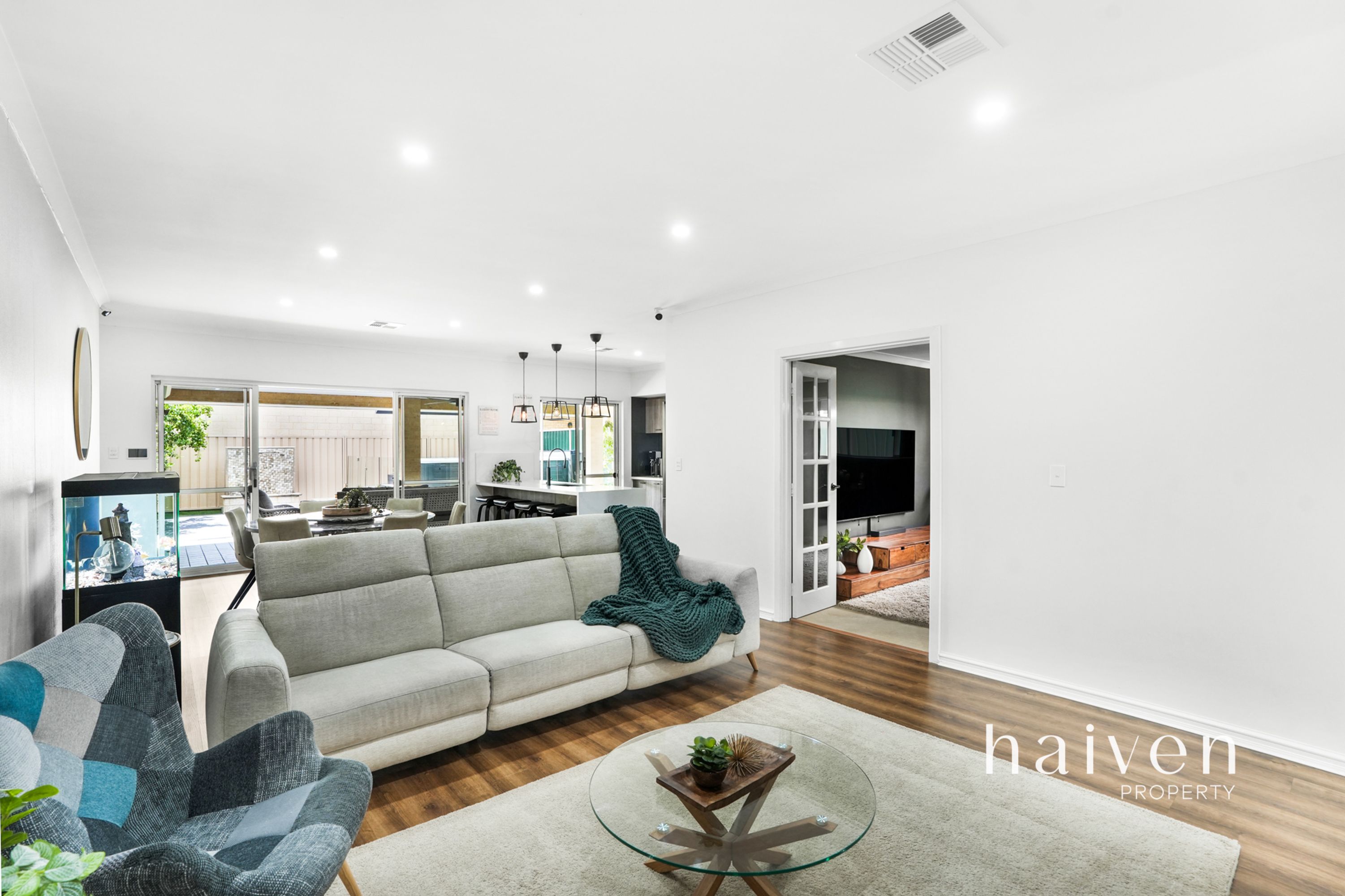 8 Cunnington Way, Queens Park - Thumbnail 6