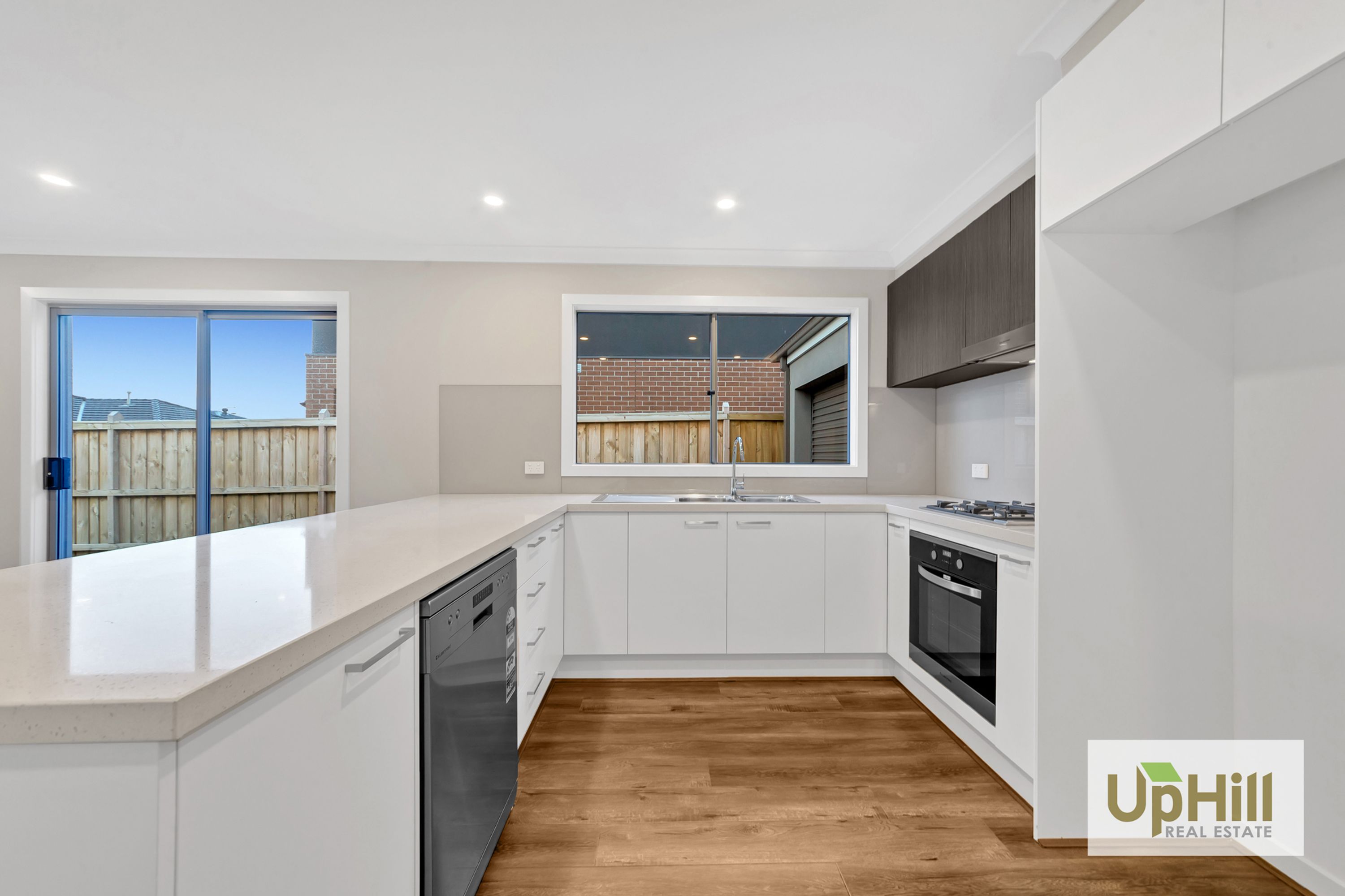 107 Moxham Drive, Clyde North - Thumbnail 5
