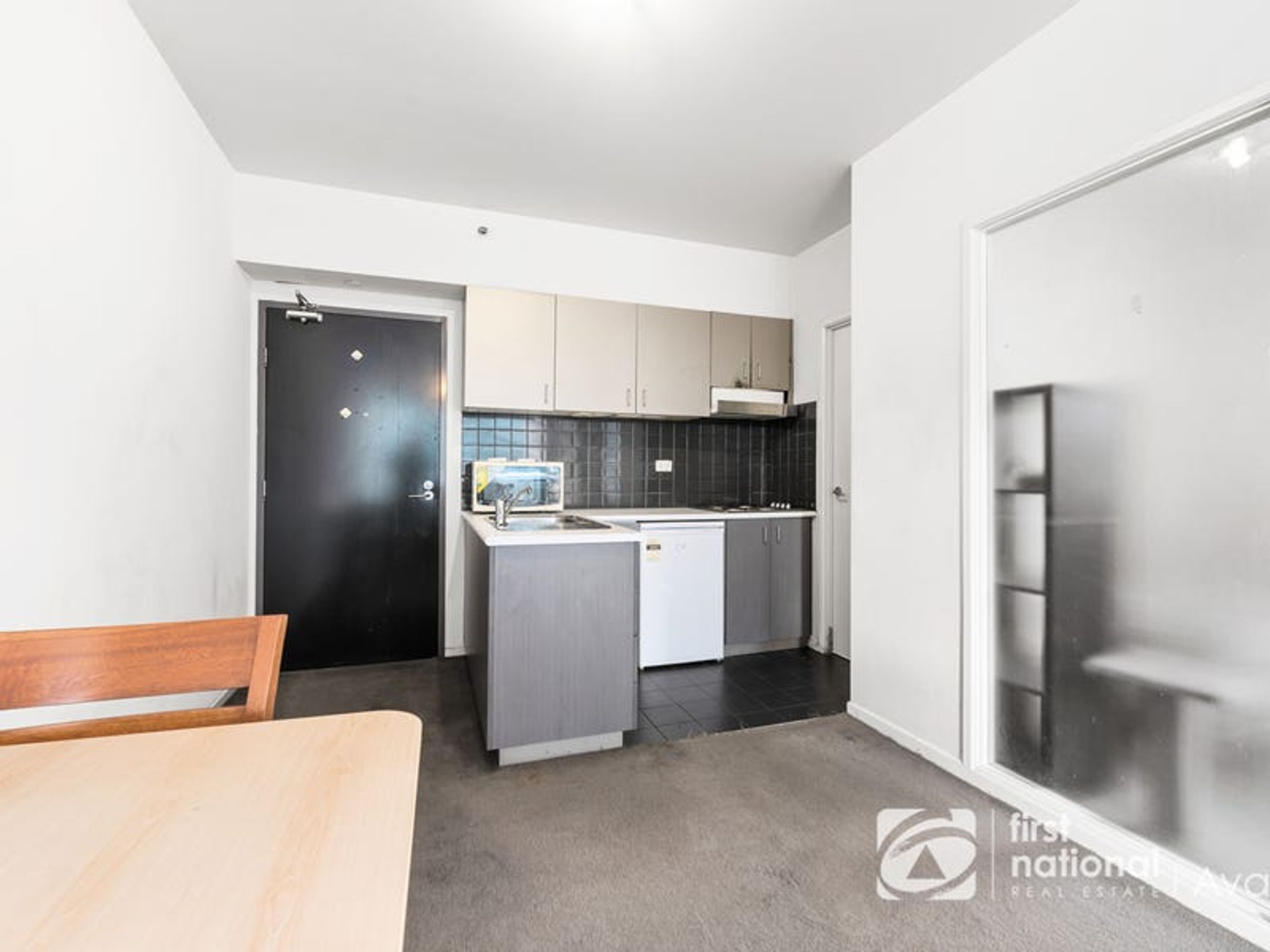 2105/39 Lonsdale Street, Melbourne - Thumbnail 4