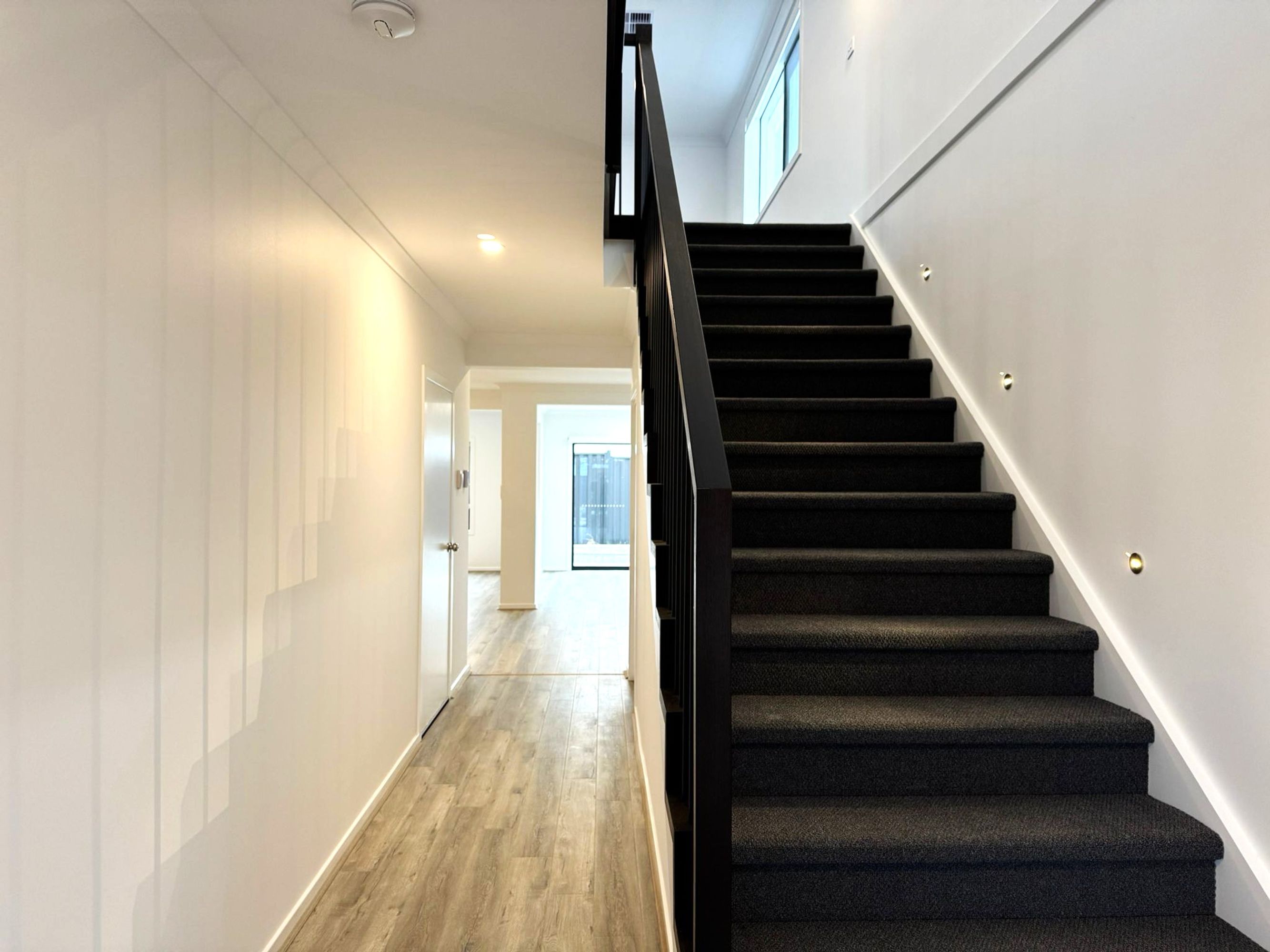 12 SHAKEAL WAY, Clyde North - Thumbnail 2