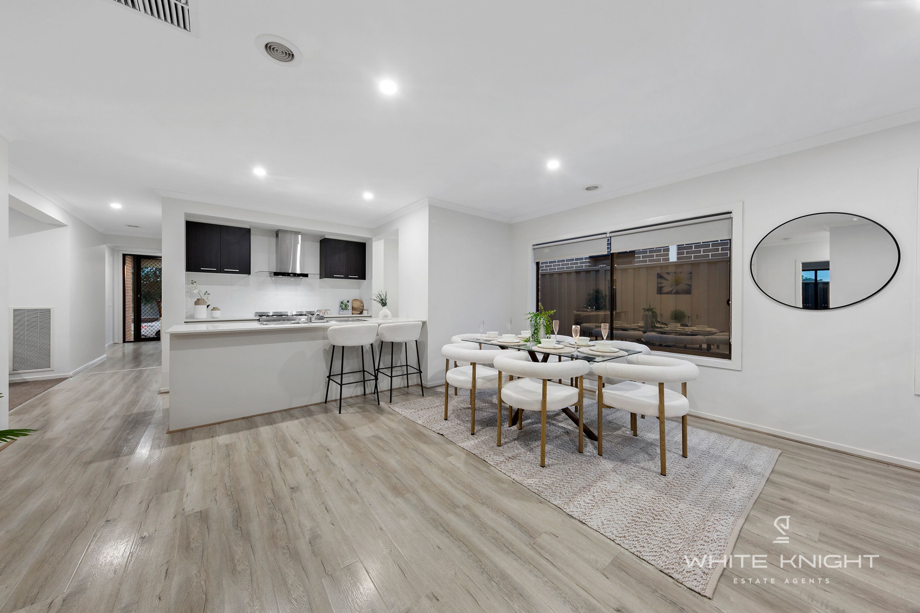 4 Ambervue Drive, Cobblebank VIC 3338, Cobblebank - Thumbnail 8