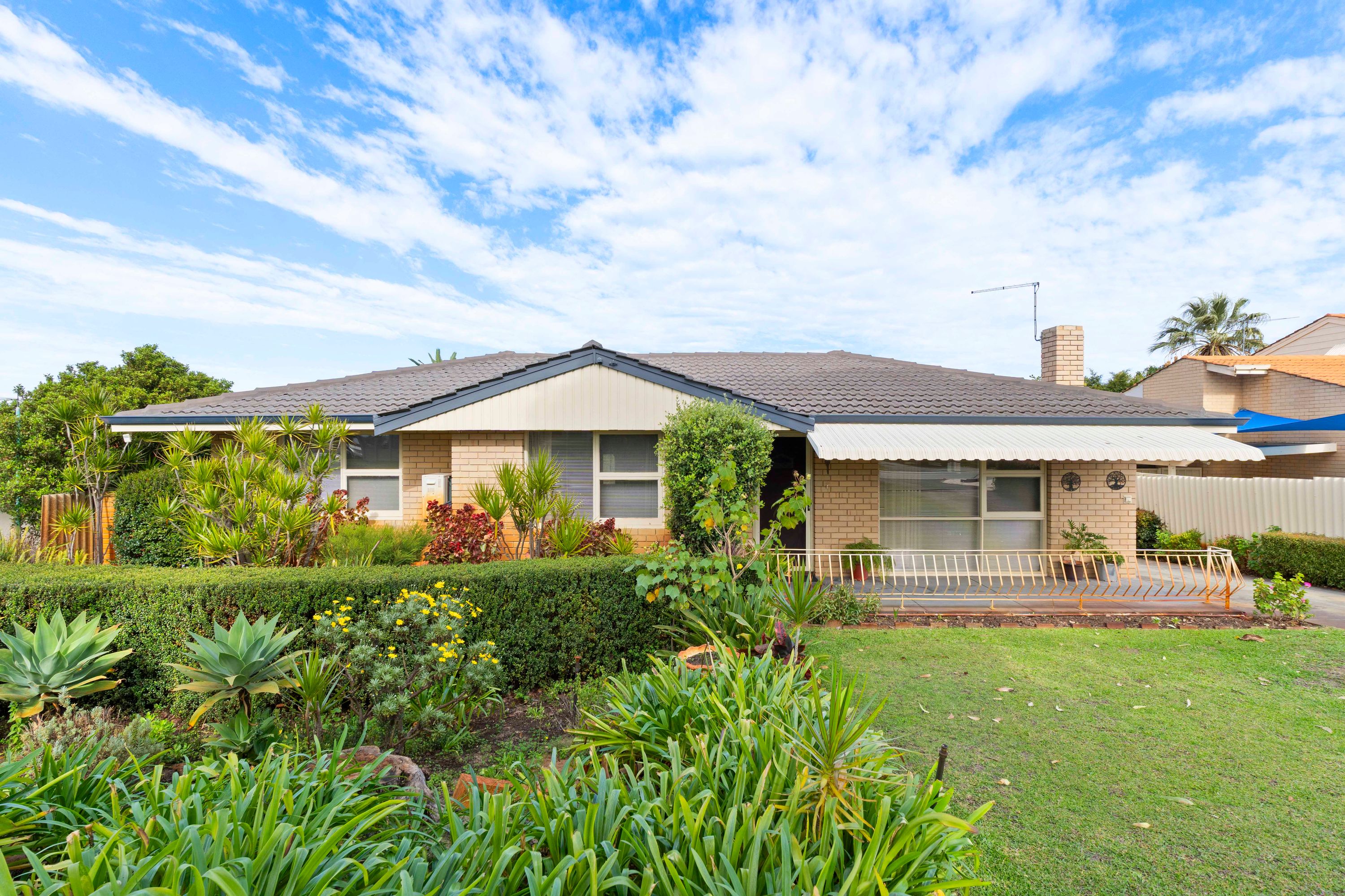 18 Addison Way, Warwick, Warwick - Image 1