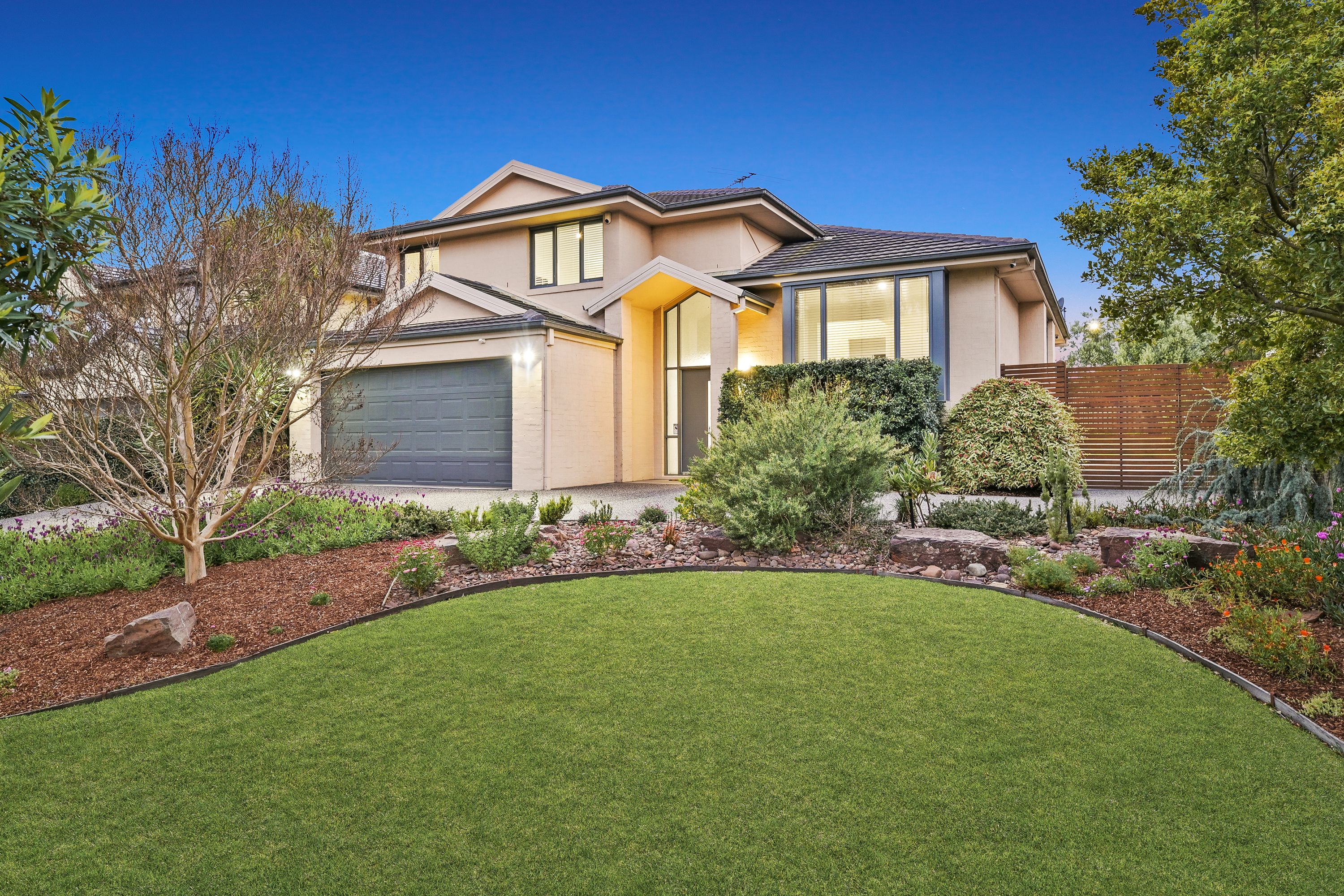 39 Macquarie Circle, Waterways - Image 1