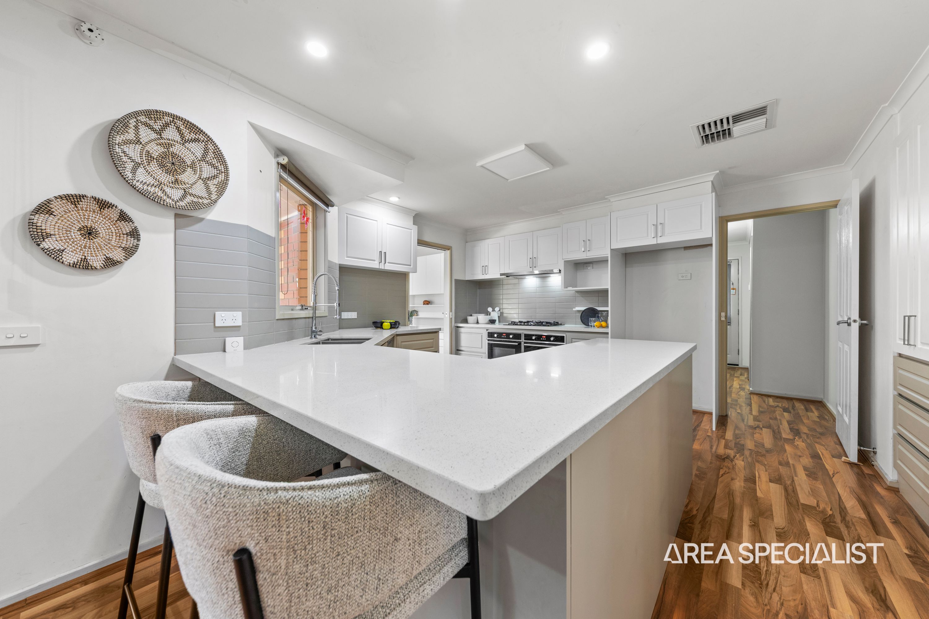 101 Ahern Road, Pakenham - Thumbnail 3