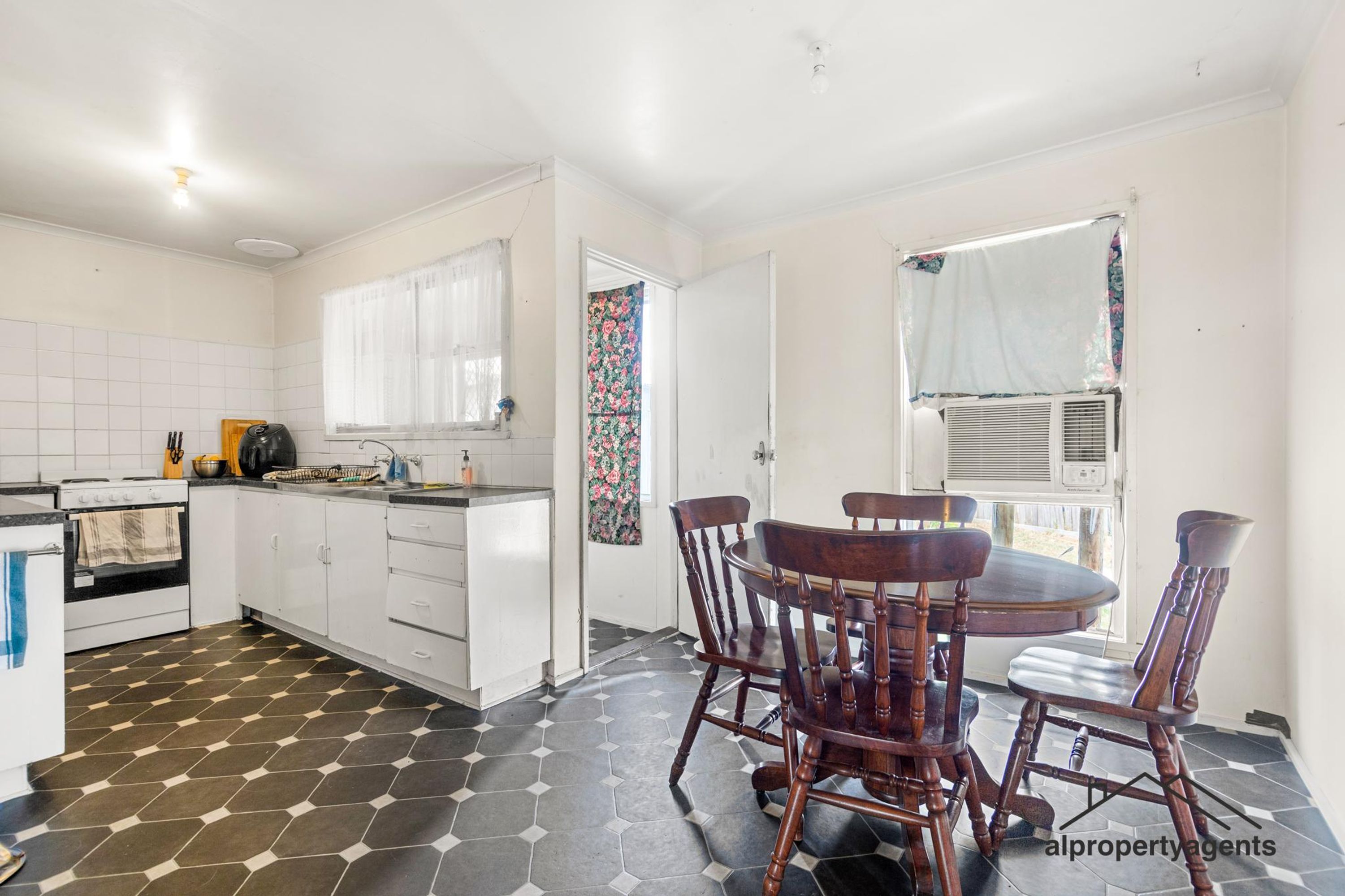 18 Forsyth Avenue, Horsham VIC 3400, Horsham - Thumbnail 4