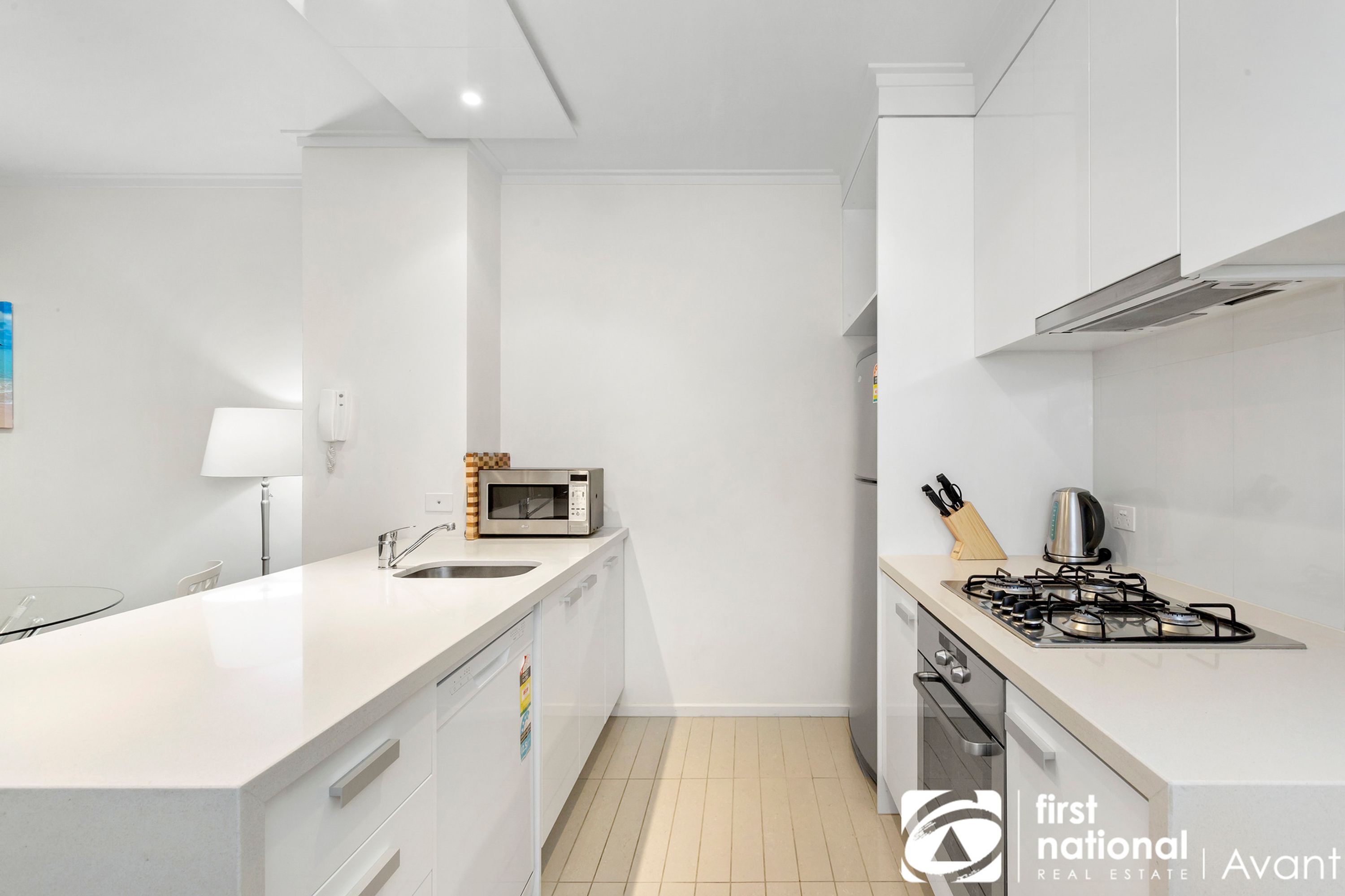 908/63 Whiteman Street, Southbank - Thumbnail 7