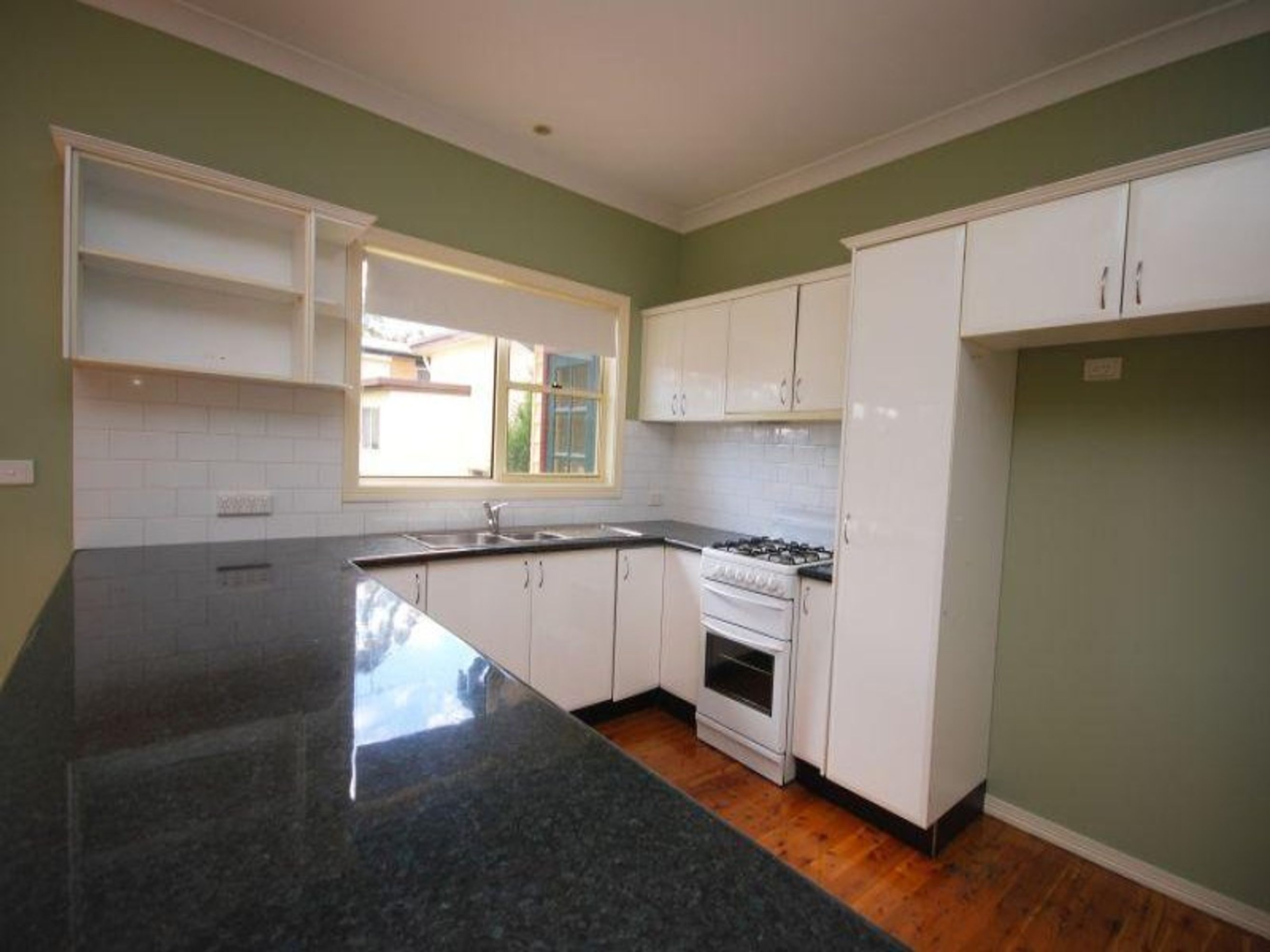 80 Victoria St, Katoomba - Thumbnail 2