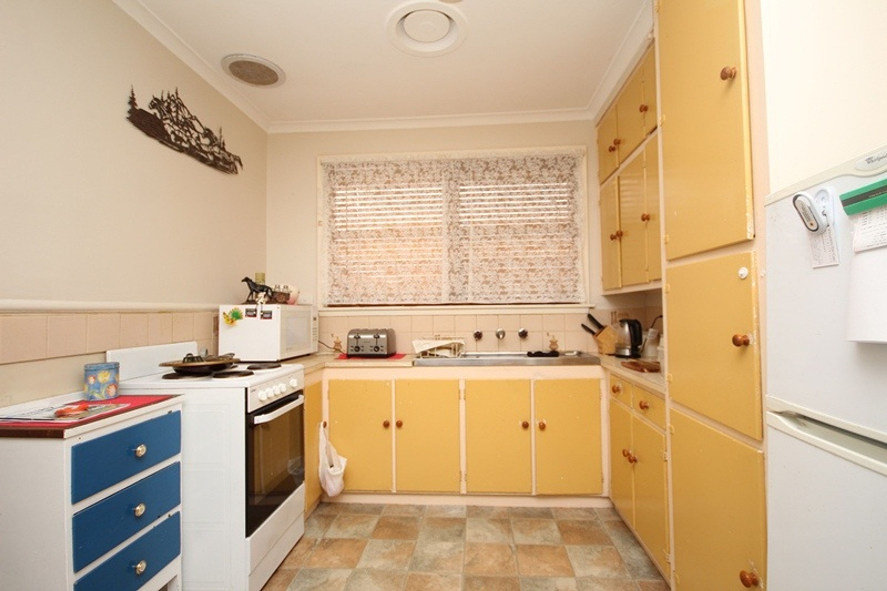19 Langlands Street, Horsham VIC 3400, Horsham - Thumbnail 2