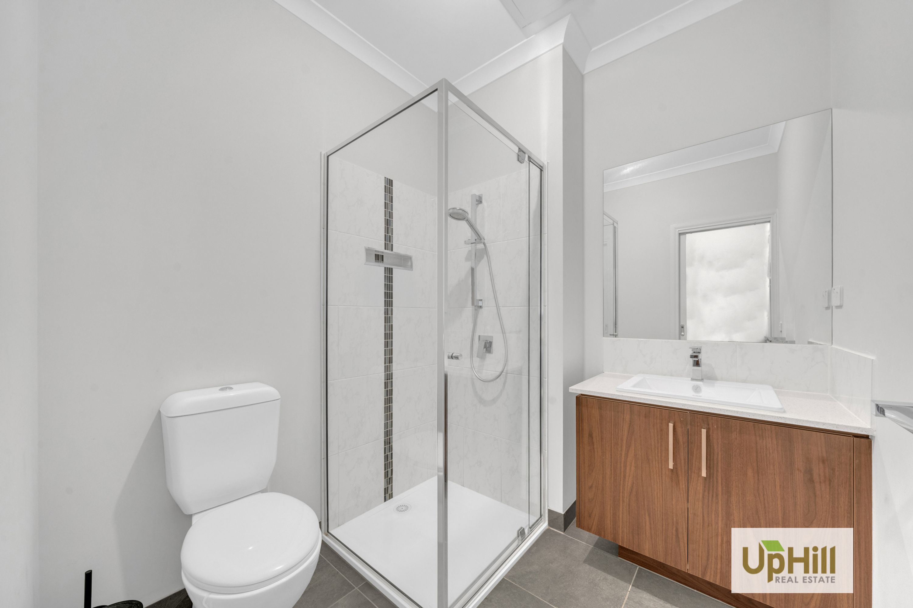 70 Pobblebonk Crescent, Clyde North - Thumbnail 3