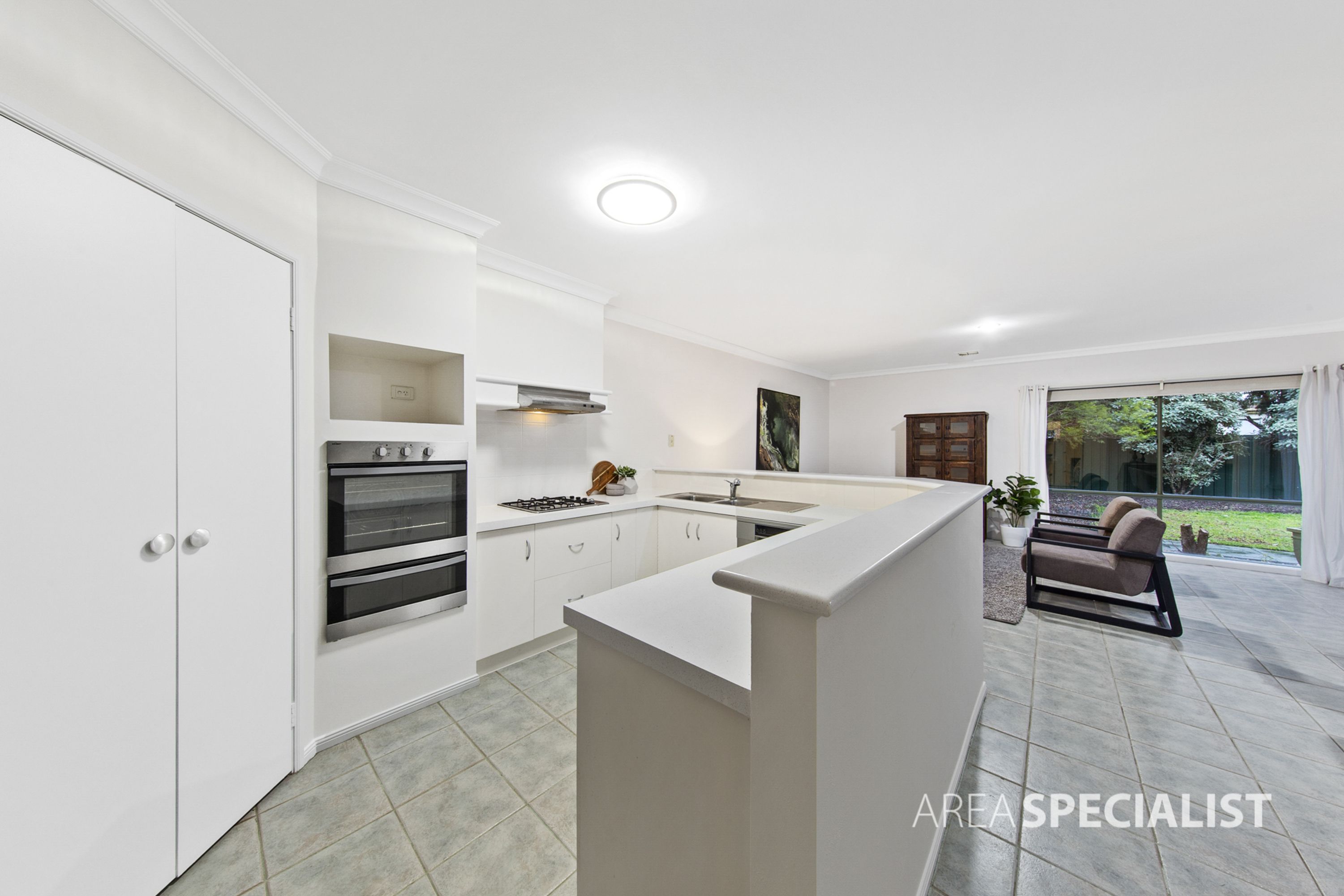 19 Kyneton Circuit, Caroline Springs VIC 3023, Caroline Springs - Thumbnail 5